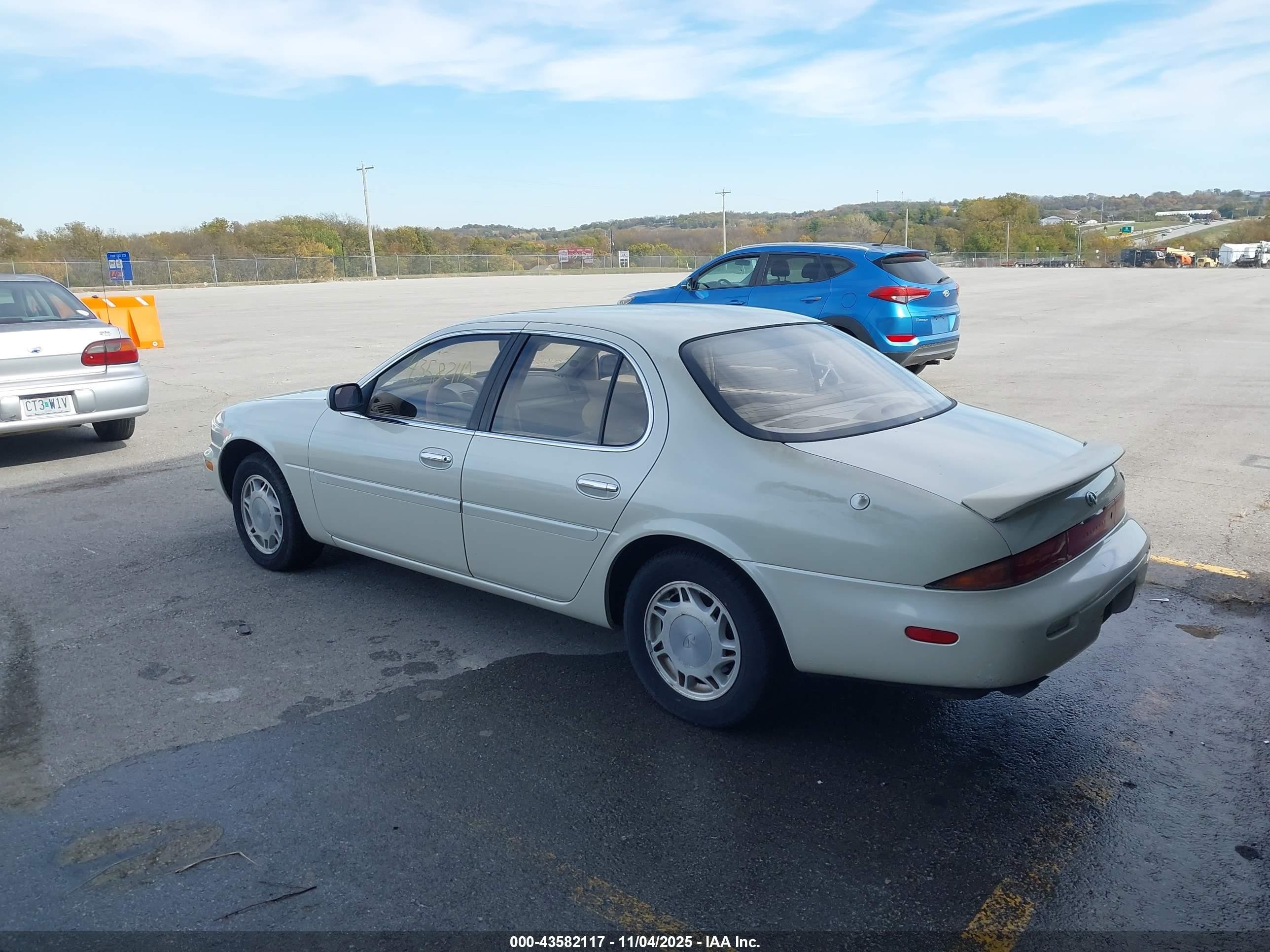 1995 Infiniti J30   White vin: JNKAY21D1SM205072