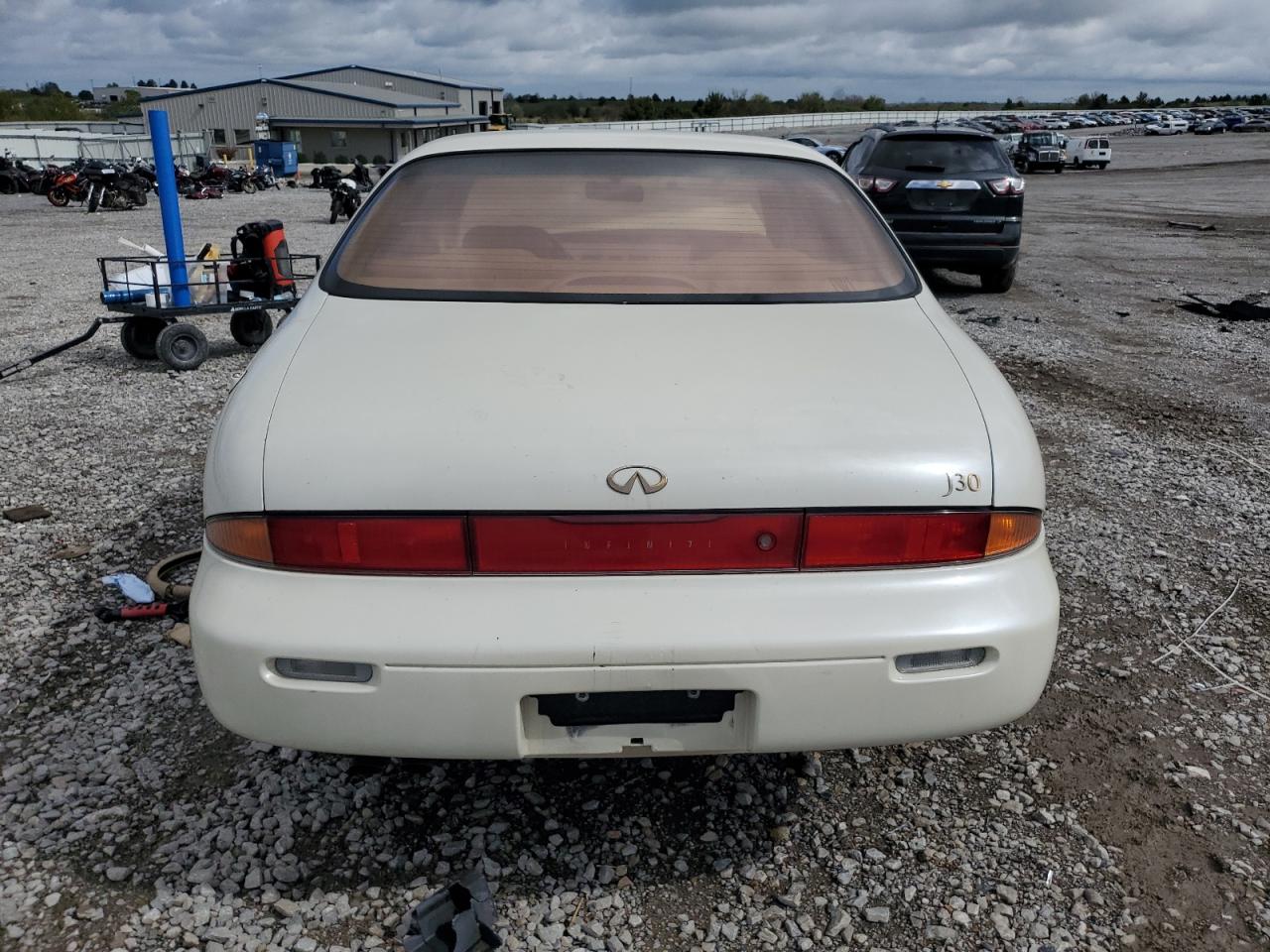 1997 Infiniti J30 Cream vin: JNKAY21D1VM401386