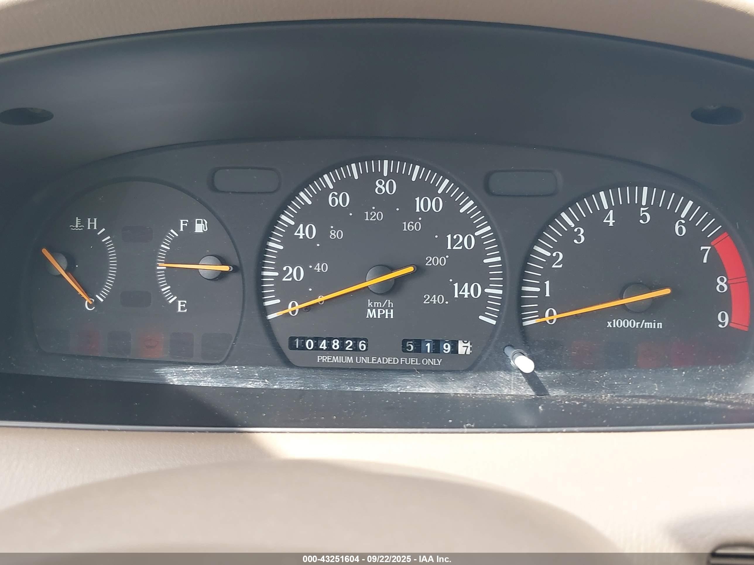1993 Infiniti J30   Cream vin: JNKAY21D2PM025039