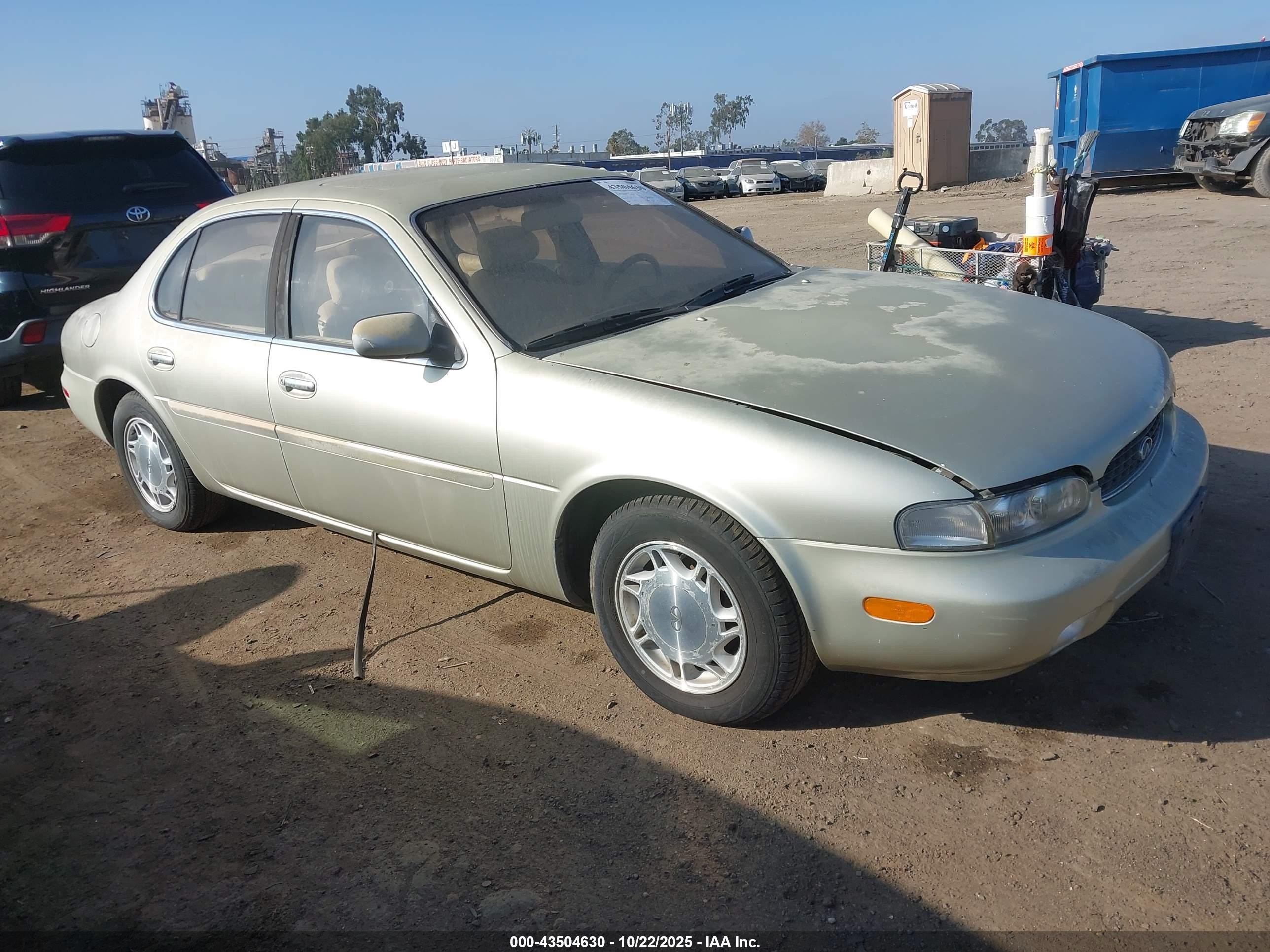 1993 Infiniti J30   Gold vin: JNKAY21D2PM025977