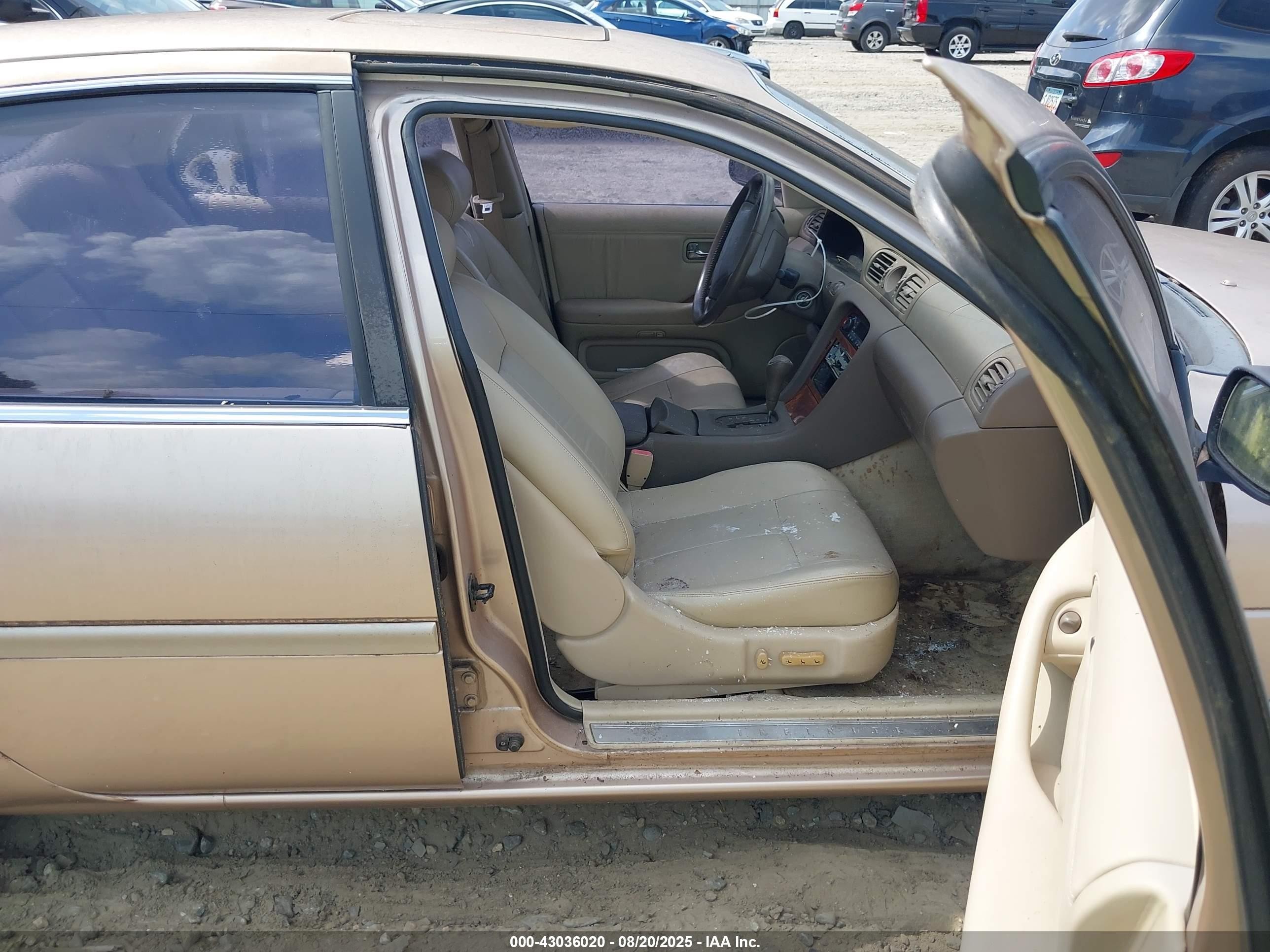 1993 Infiniti J30   Золотой vin: JNKAY21D6PM019311