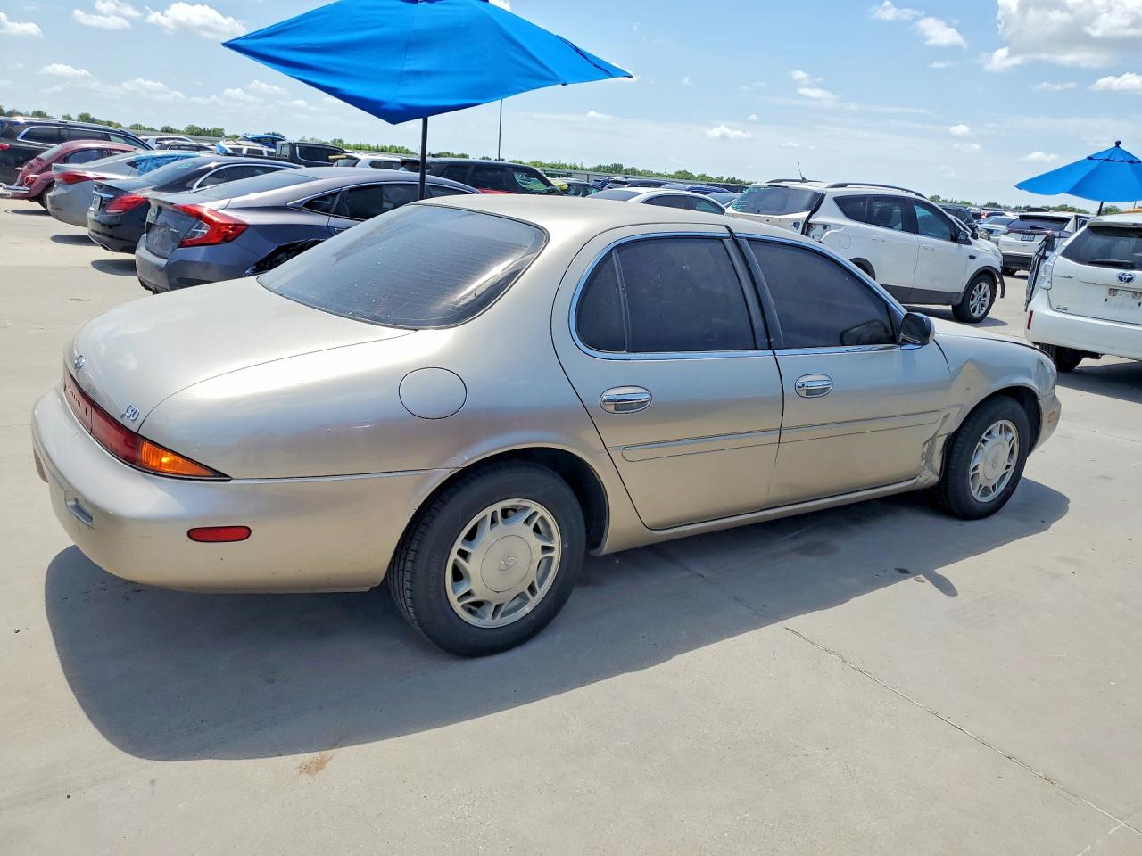 1997 Infiniti J30 Touring Gold vin: JNKAY21D7VM403336