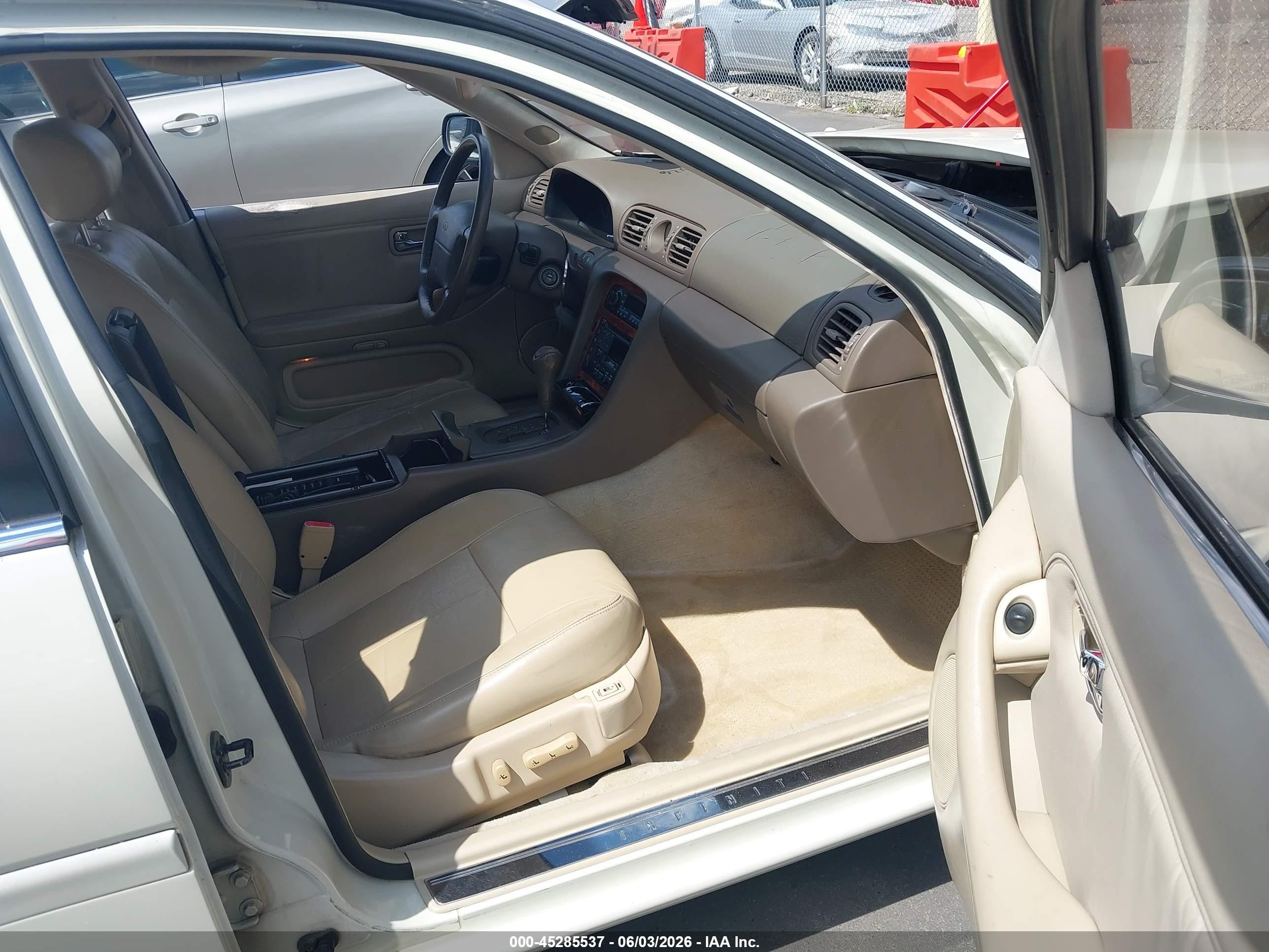 1995 Infiniti J30   White vin: JNKAY21DXSM200758