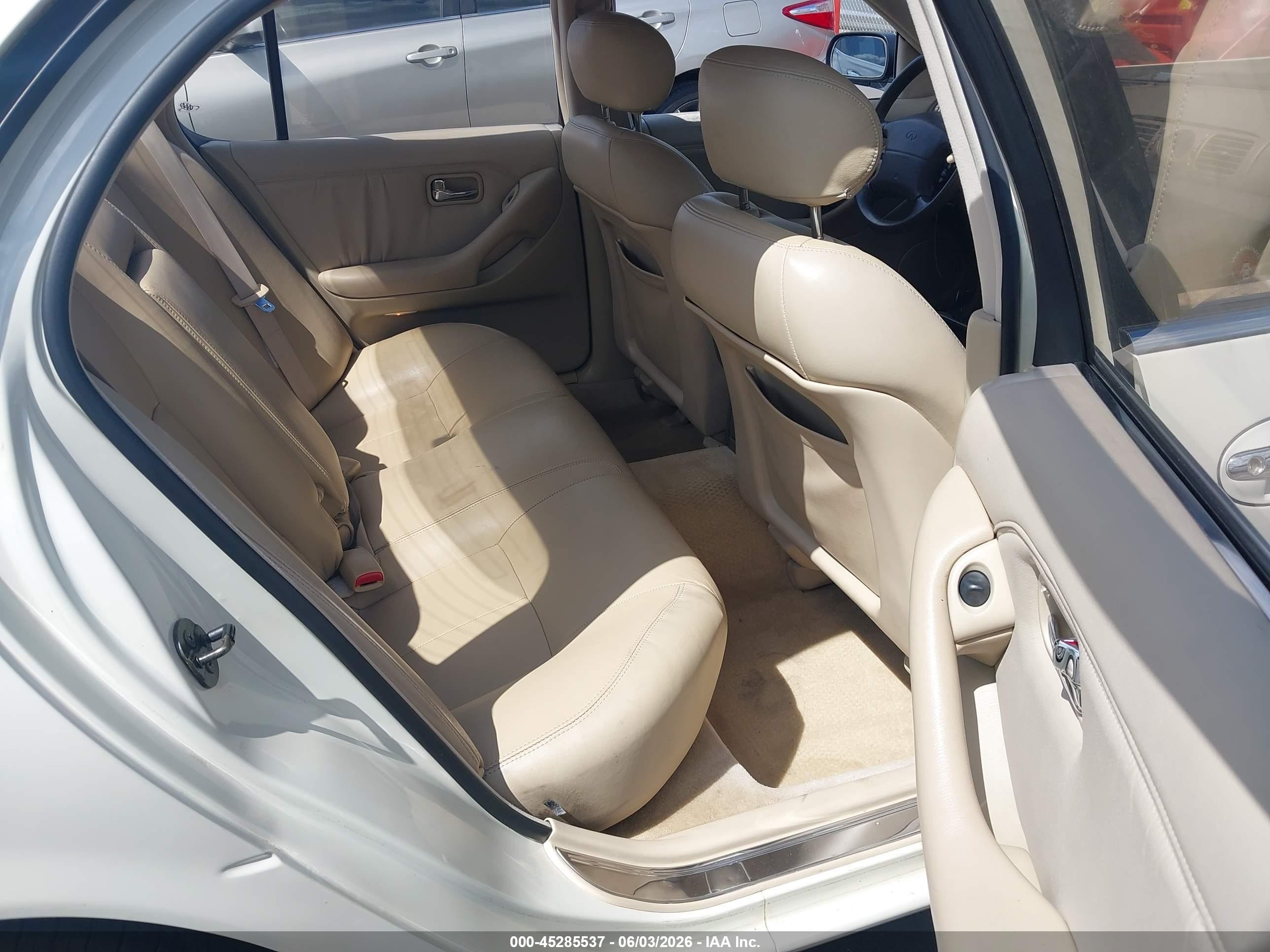 1995 Infiniti J30   White vin: JNKAY21DXSM200758