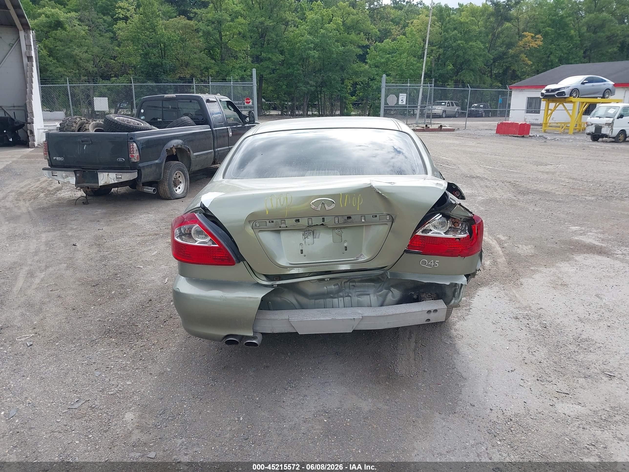 2002 Infiniti Q45 Luxury Champagne vin: JNKBF01A42M005100