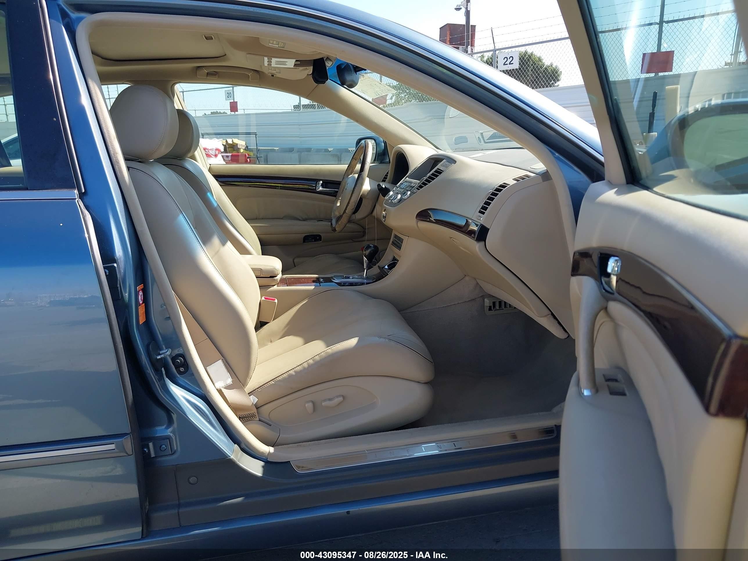 2005 Infiniti Q45   Blue vin: JNKBF01A45M101359