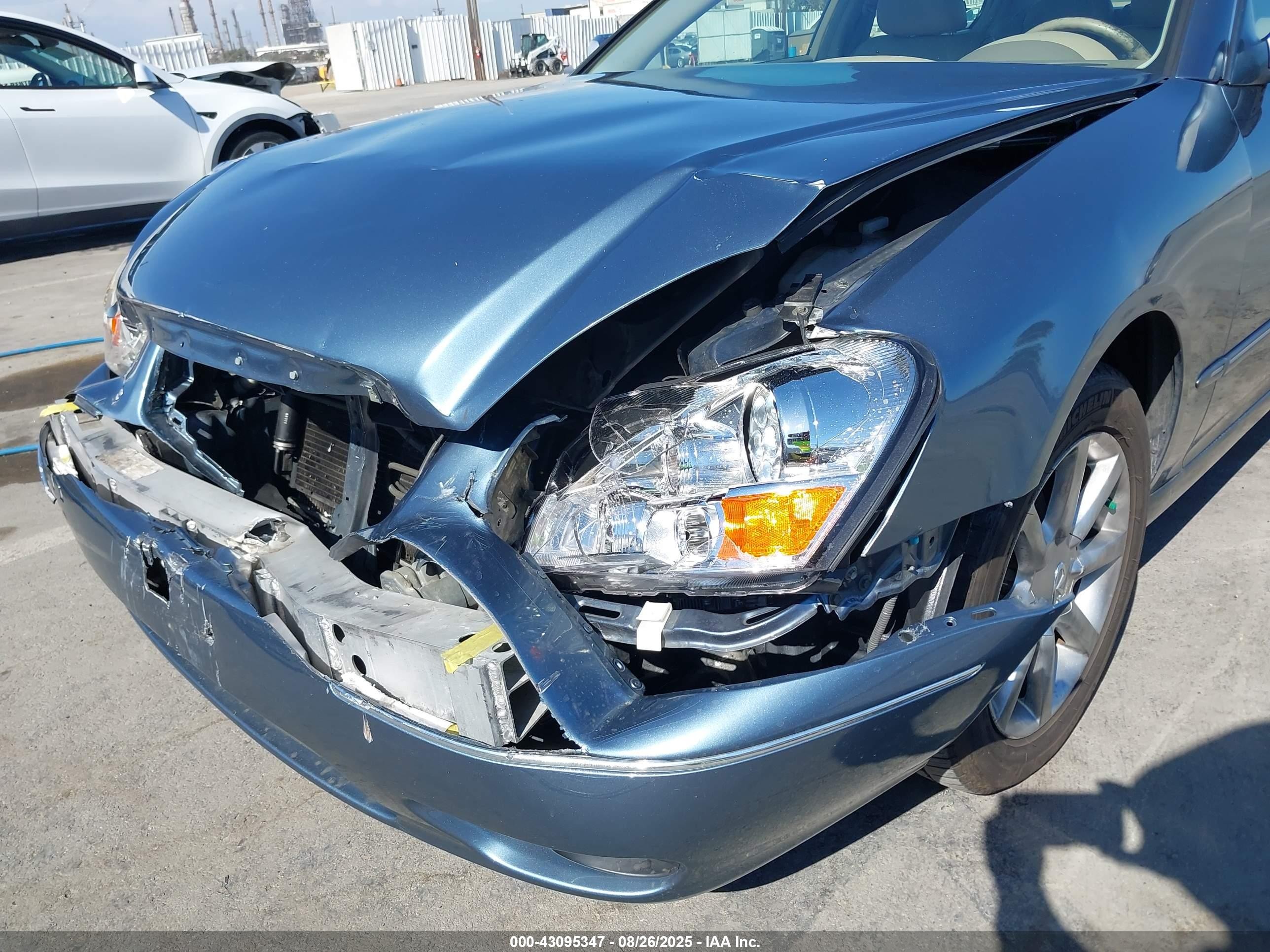 2005 Infiniti Q45   Blue vin: JNKBF01A45M101359