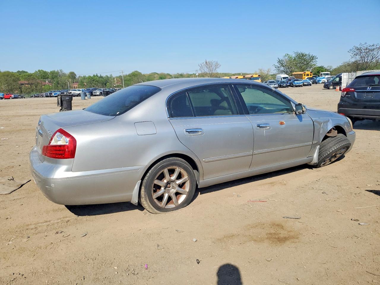 2005 Infiniti Q45 Base Silver vin: JNKBF01A45M101412