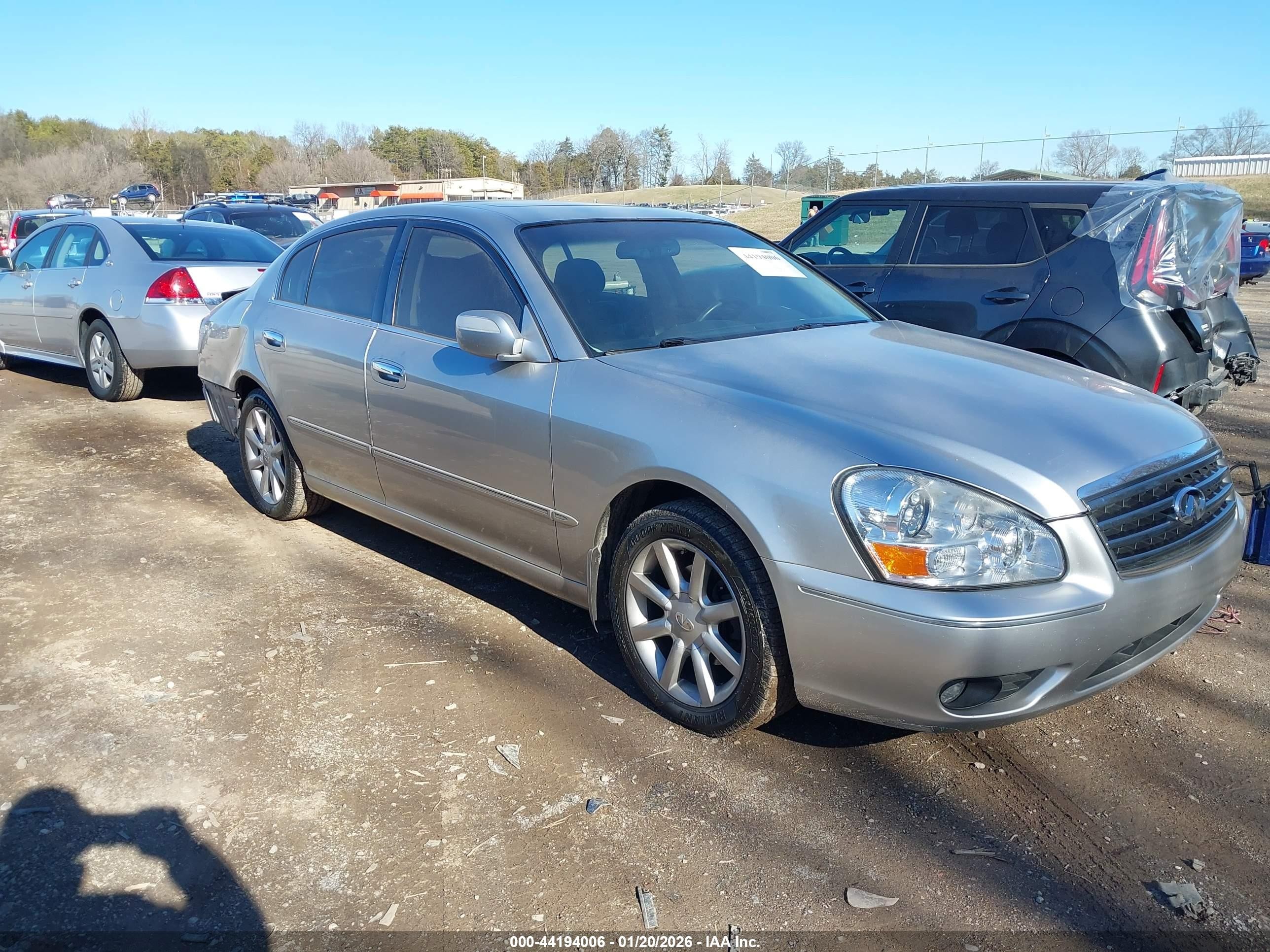 2005 Infiniti Q45   Silver vin: JNKBF01A55M100222