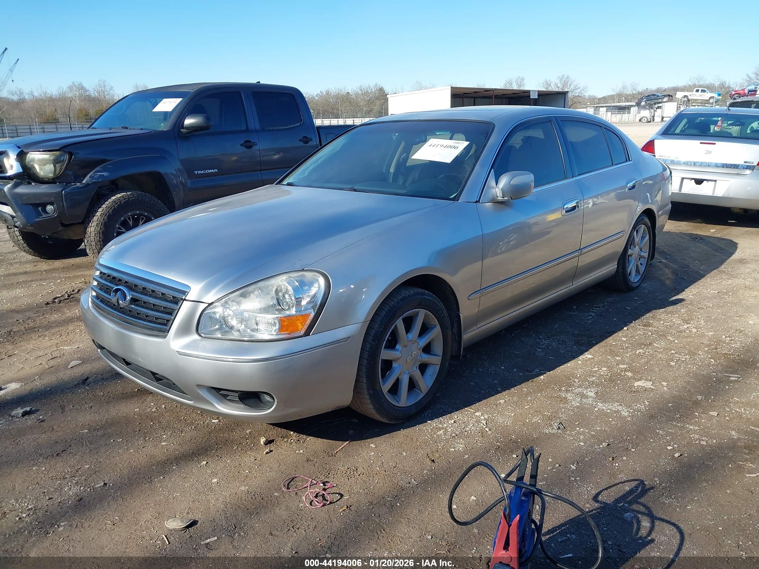 2005 Infiniti Q45   Silver vin: JNKBF01A55M100222