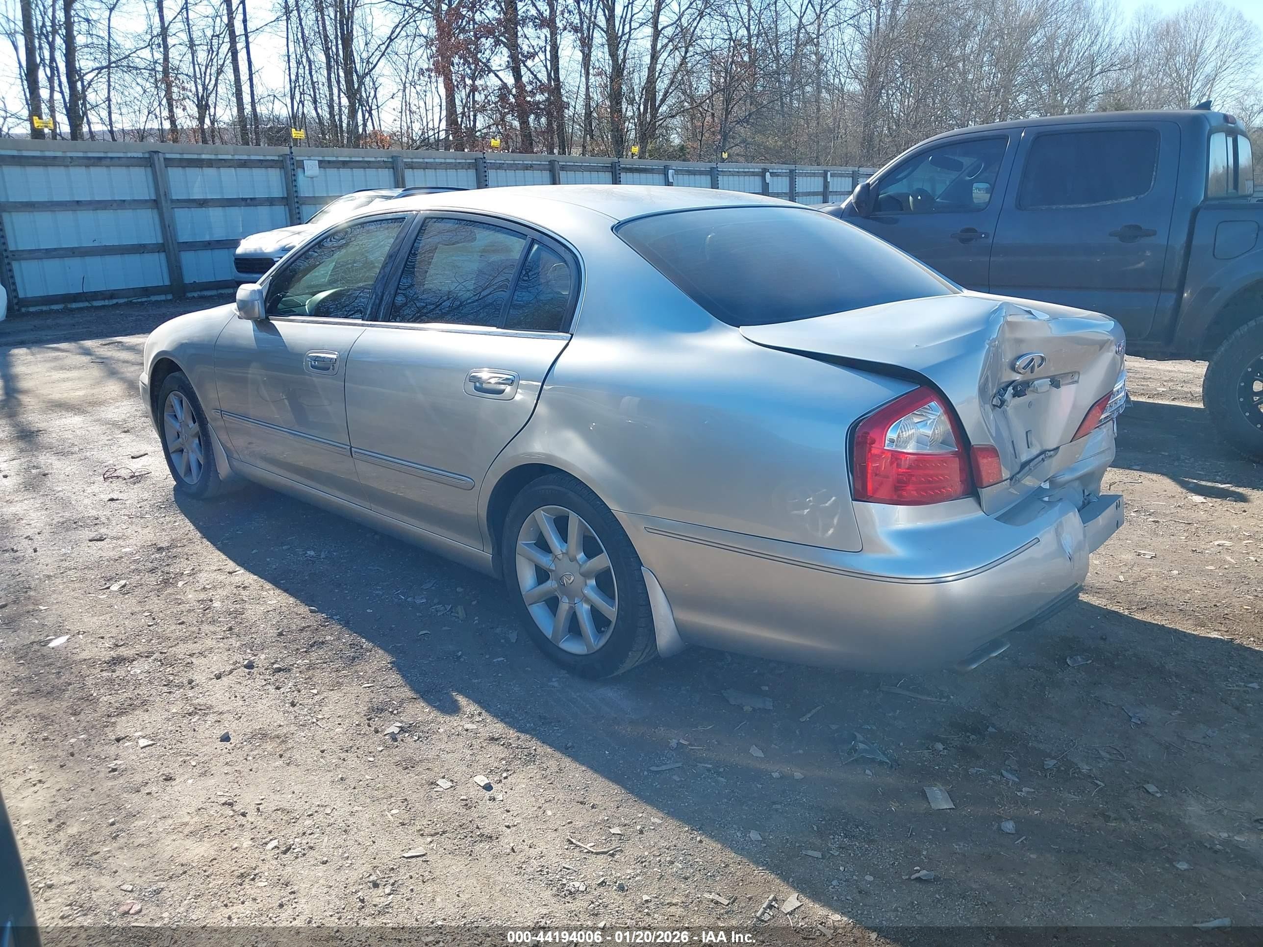 2005 Infiniti Q45   Silver vin: JNKBF01A55M100222