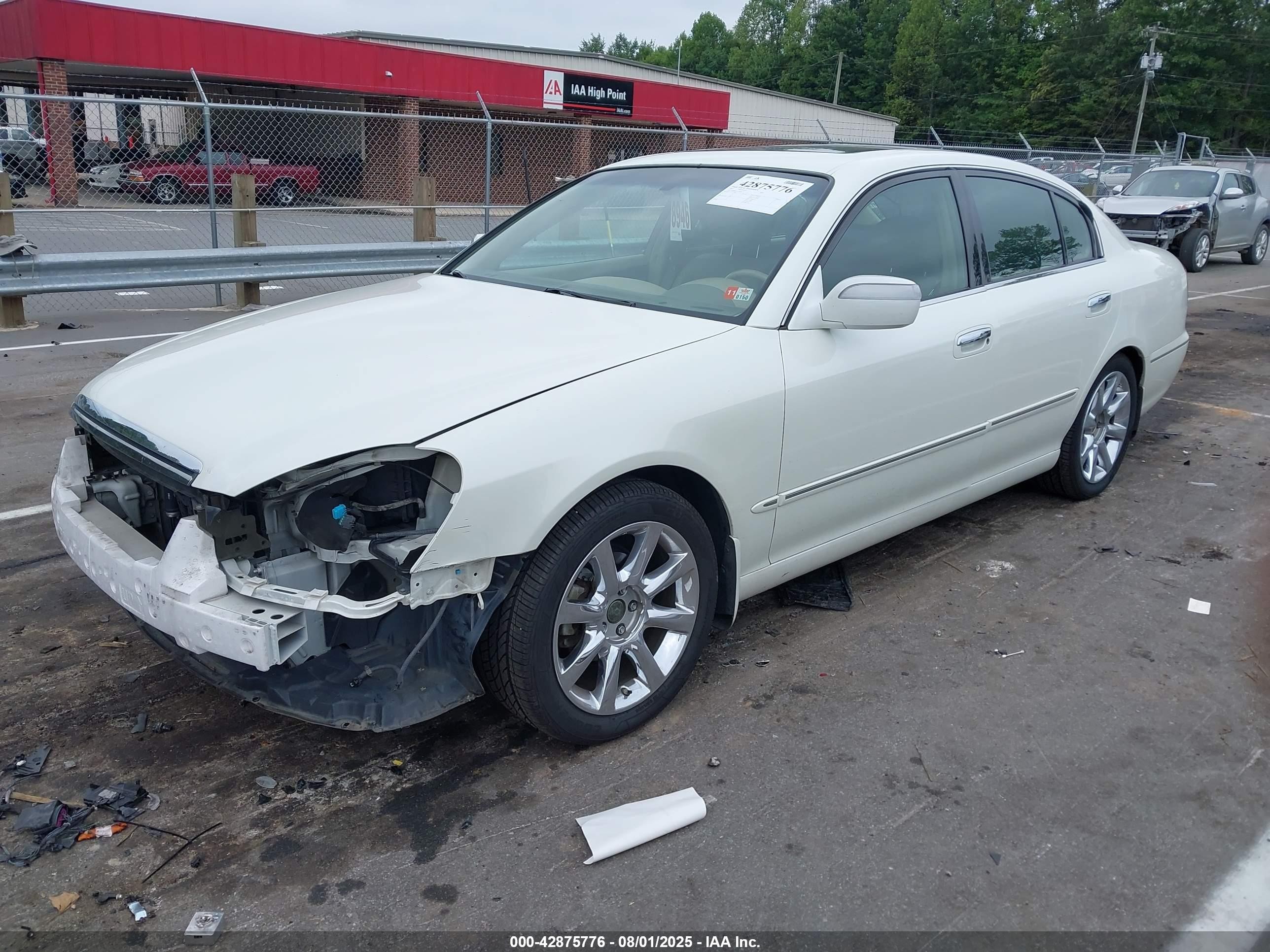 2005 Infiniti Q45   White vin: JNKBF01A75M101775