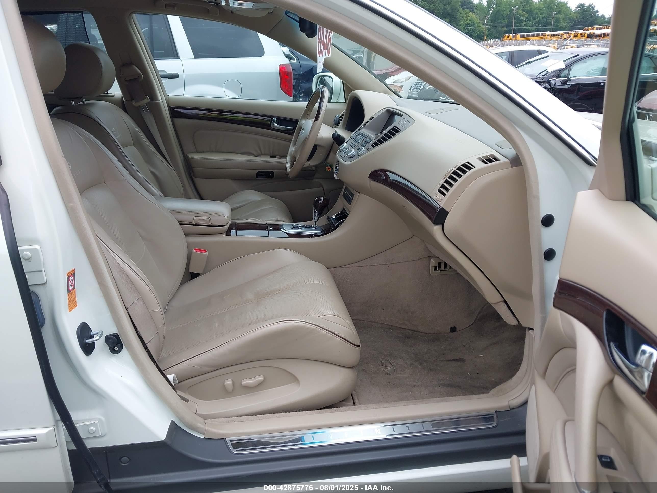 2005 Infiniti Q45   White vin: JNKBF01A75M101775