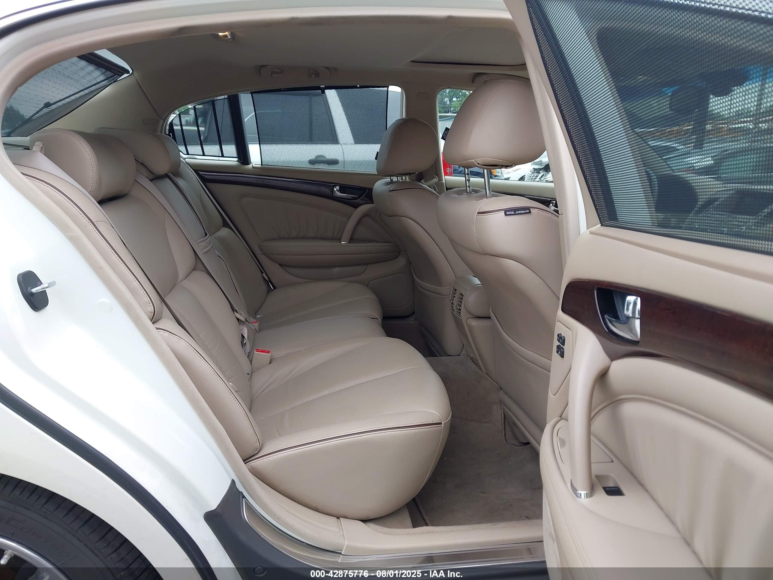 2005 Infiniti Q45   White vin: JNKBF01A75M101775