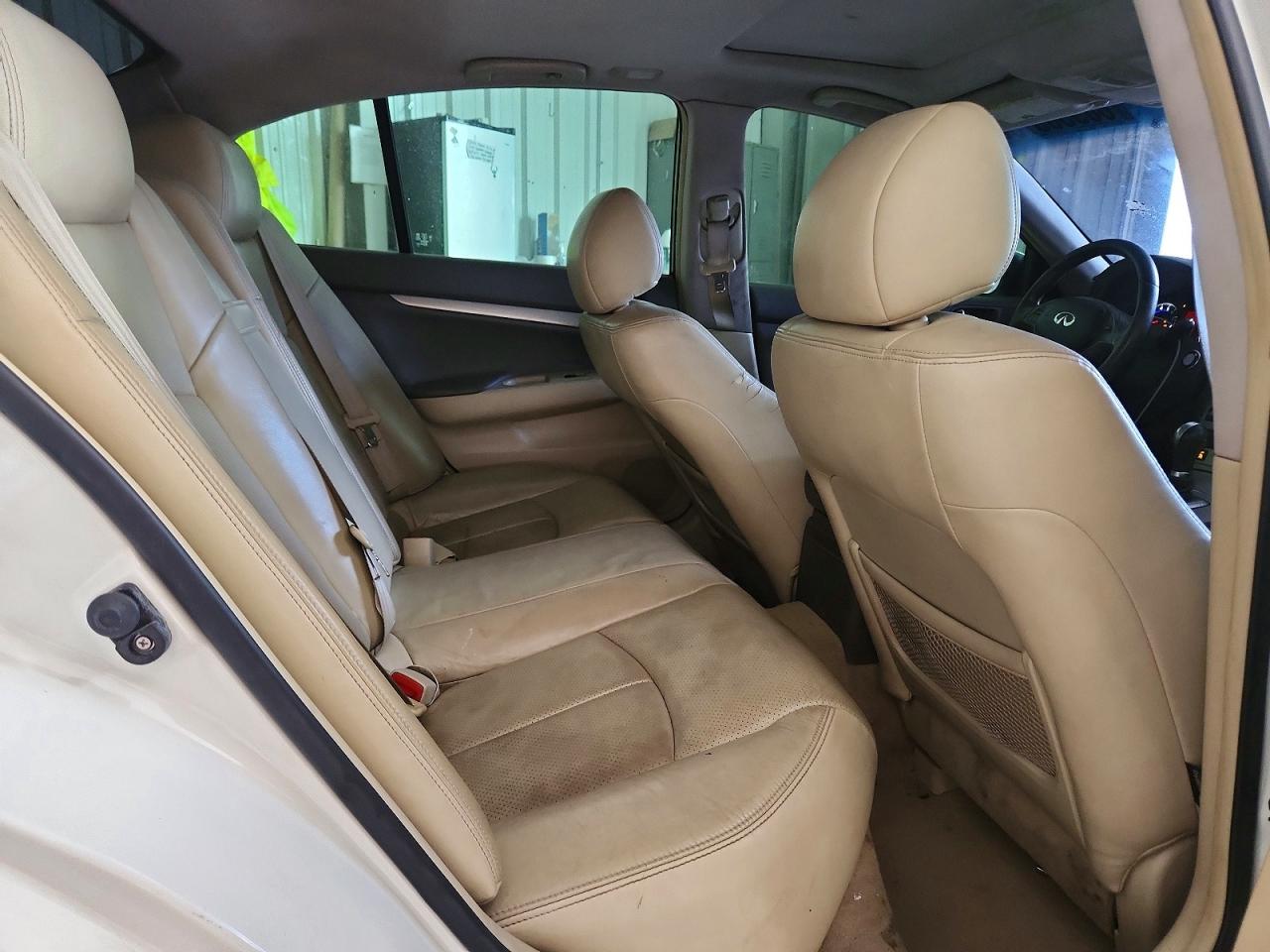 2008 Infiniti G35 Base White vin: JNKBV61E08M212570
