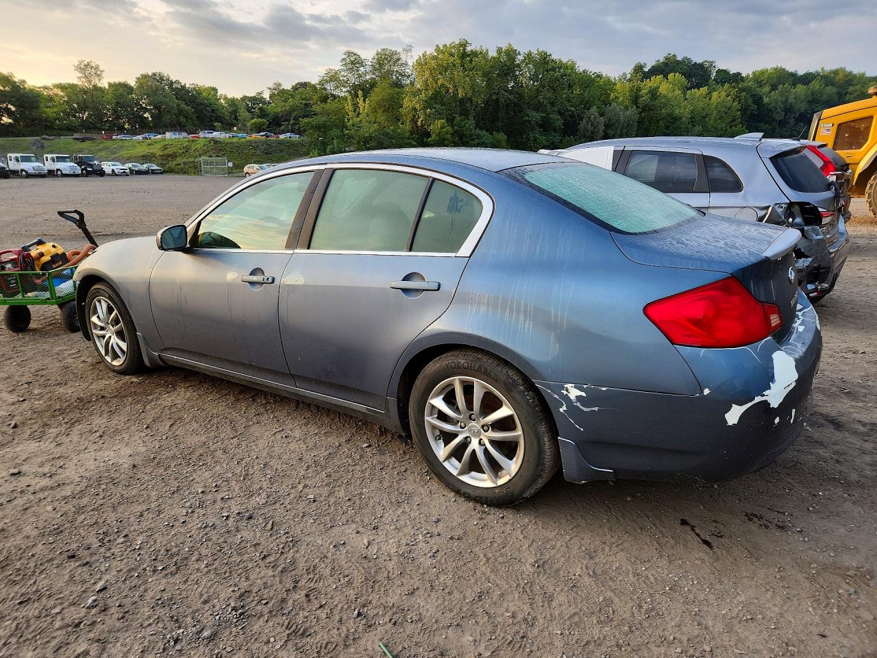 2007 Infiniti G35 Base Teal vin: JNKBV61E17M715040