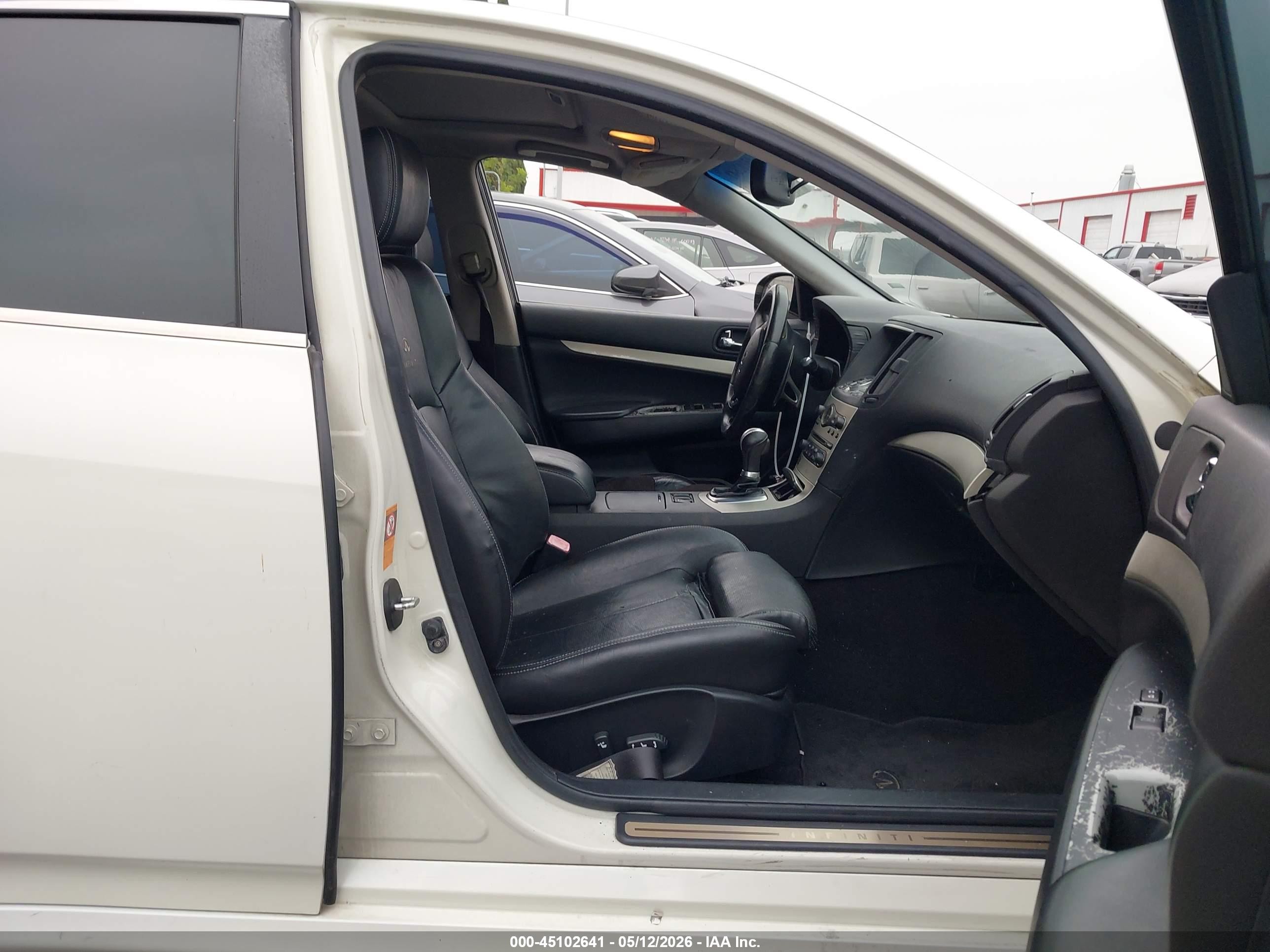 2007 Infiniti G35 Sport White vin: JNKBV61E17M722778