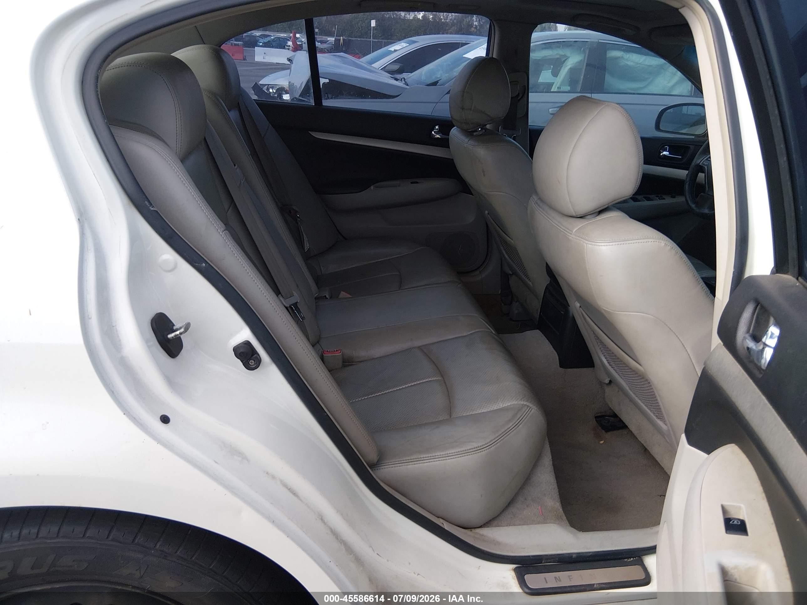 2008 Infiniti G35 Journey White vin: JNKBV61E18M206552