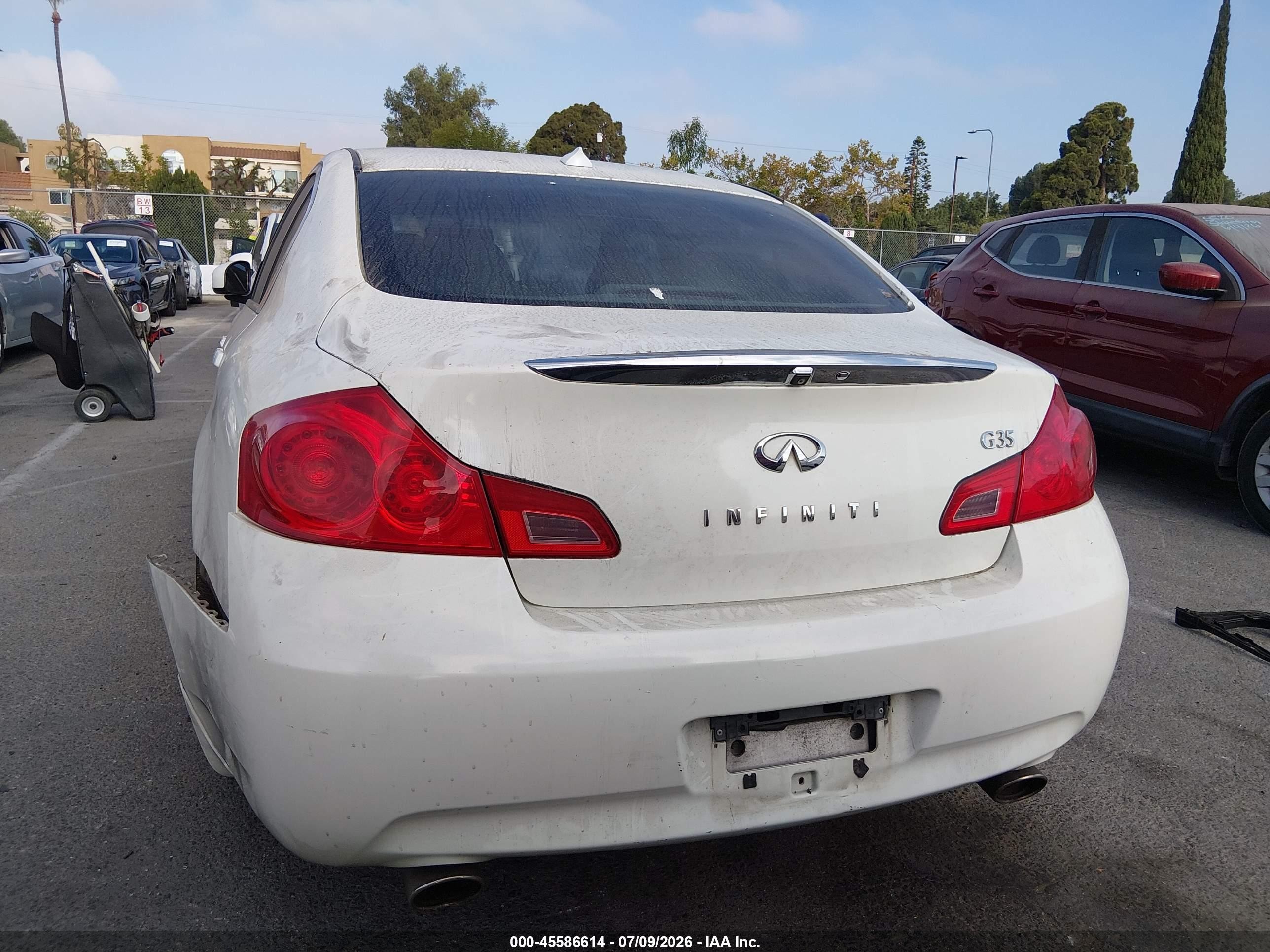 2008 Infiniti G35 Journey White vin: JNKBV61E18M206552