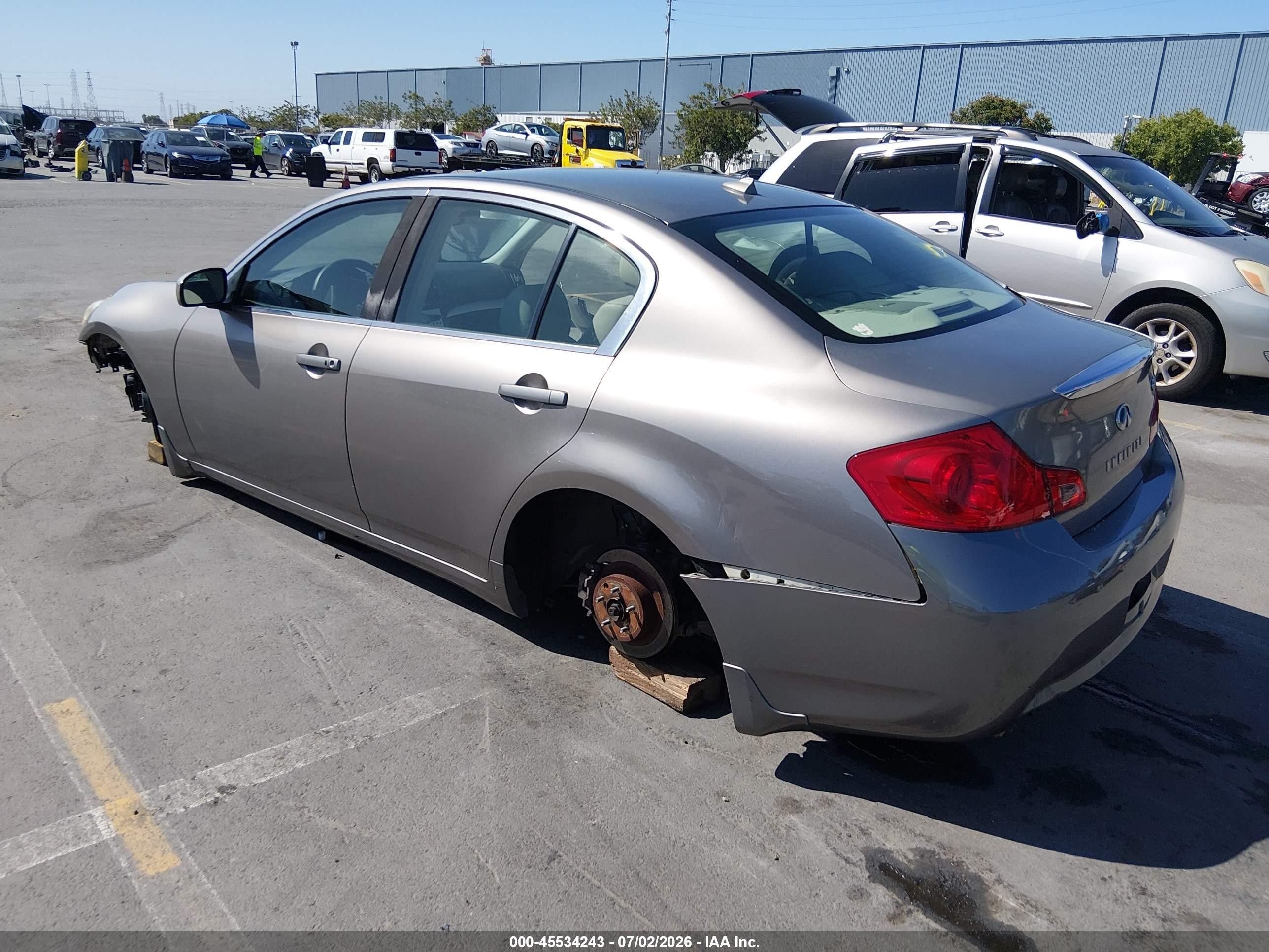 2008 Infiniti G35 Journey Beige vin: JNKBV61E18M226980