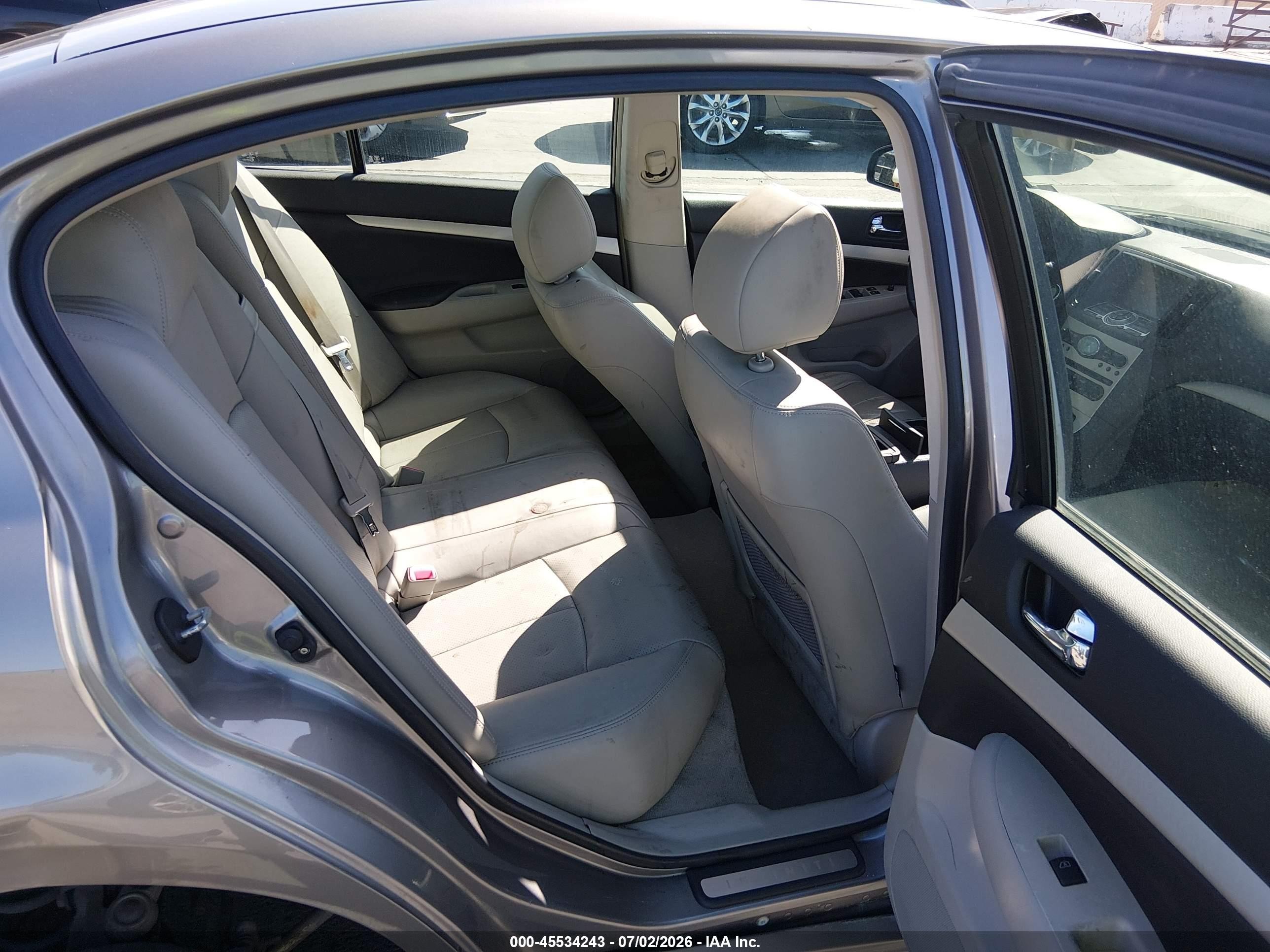 2008 Infiniti G35 Journey Beige vin: JNKBV61E18M226980