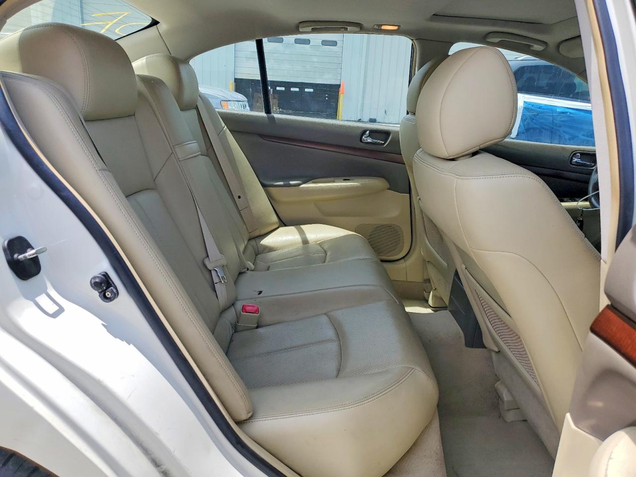 2008 Infiniti G35 Base White vin: JNKBV61E28M201411