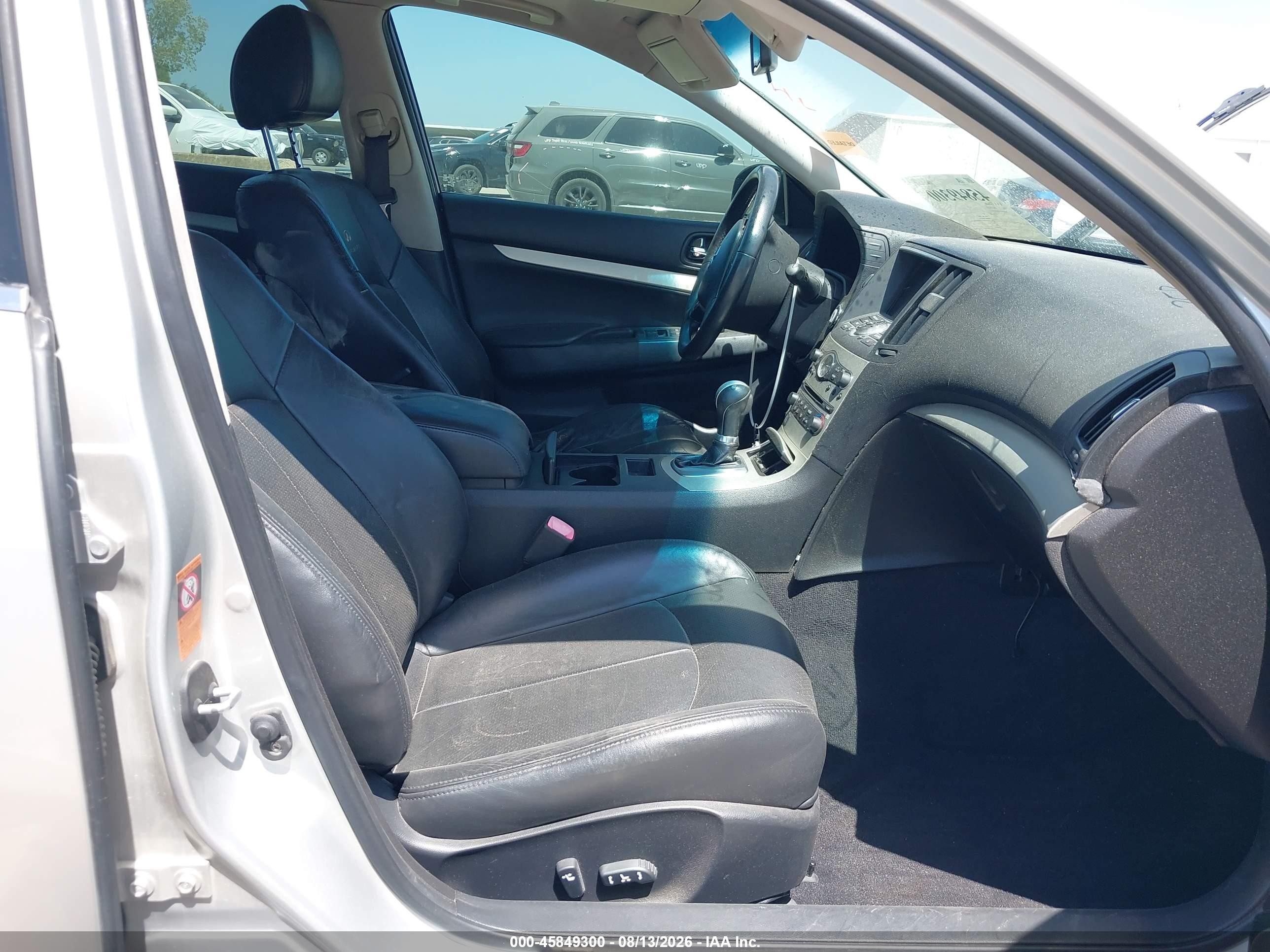2008 Infiniti G35 Journey Silver vin: JNKBV61E28M202932