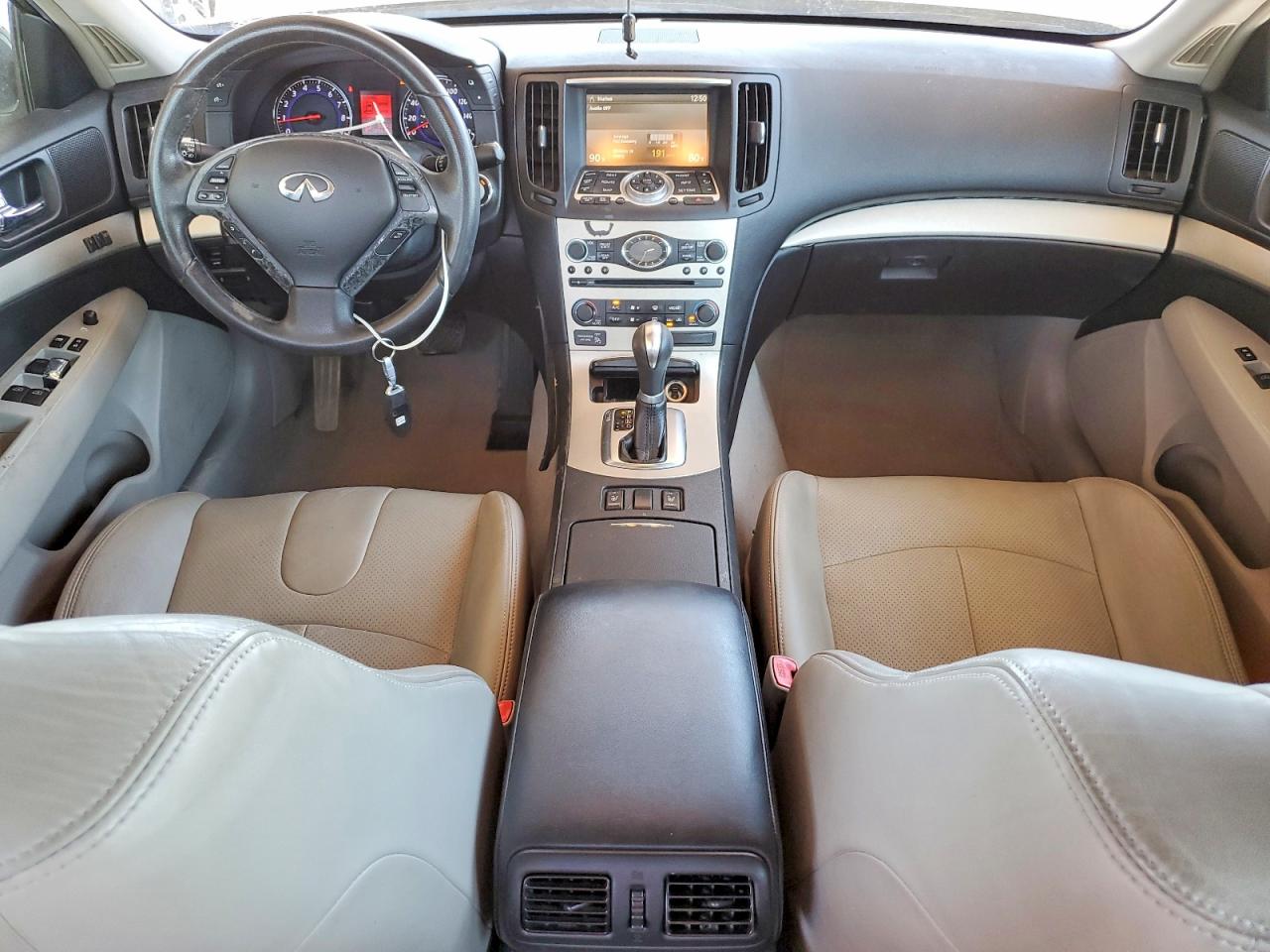 2008 Infiniti G35 Base White vin: JNKBV61E28M225837