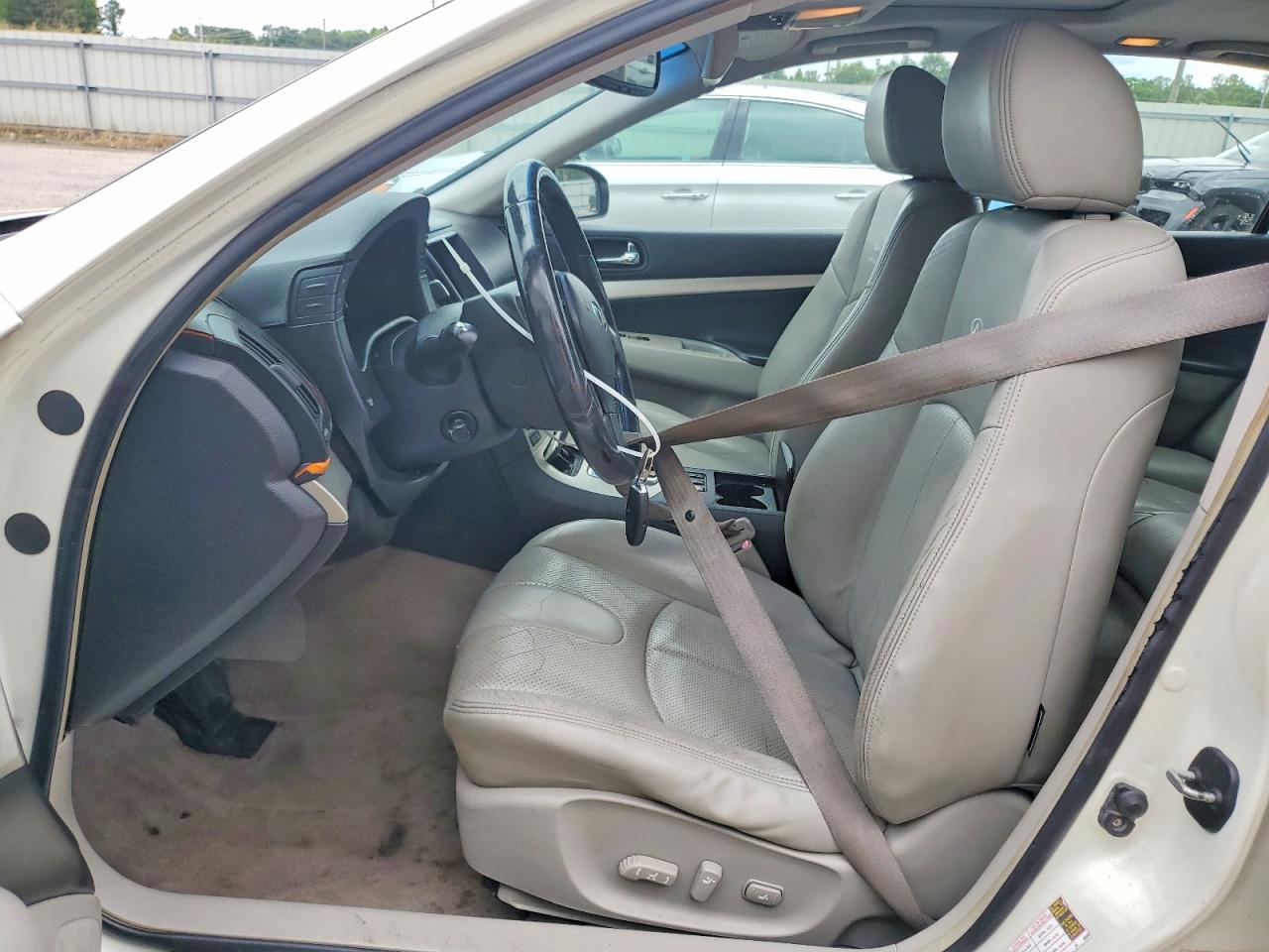 2007 Infiniti G35 Base White vin: JNKBV61E37M725908