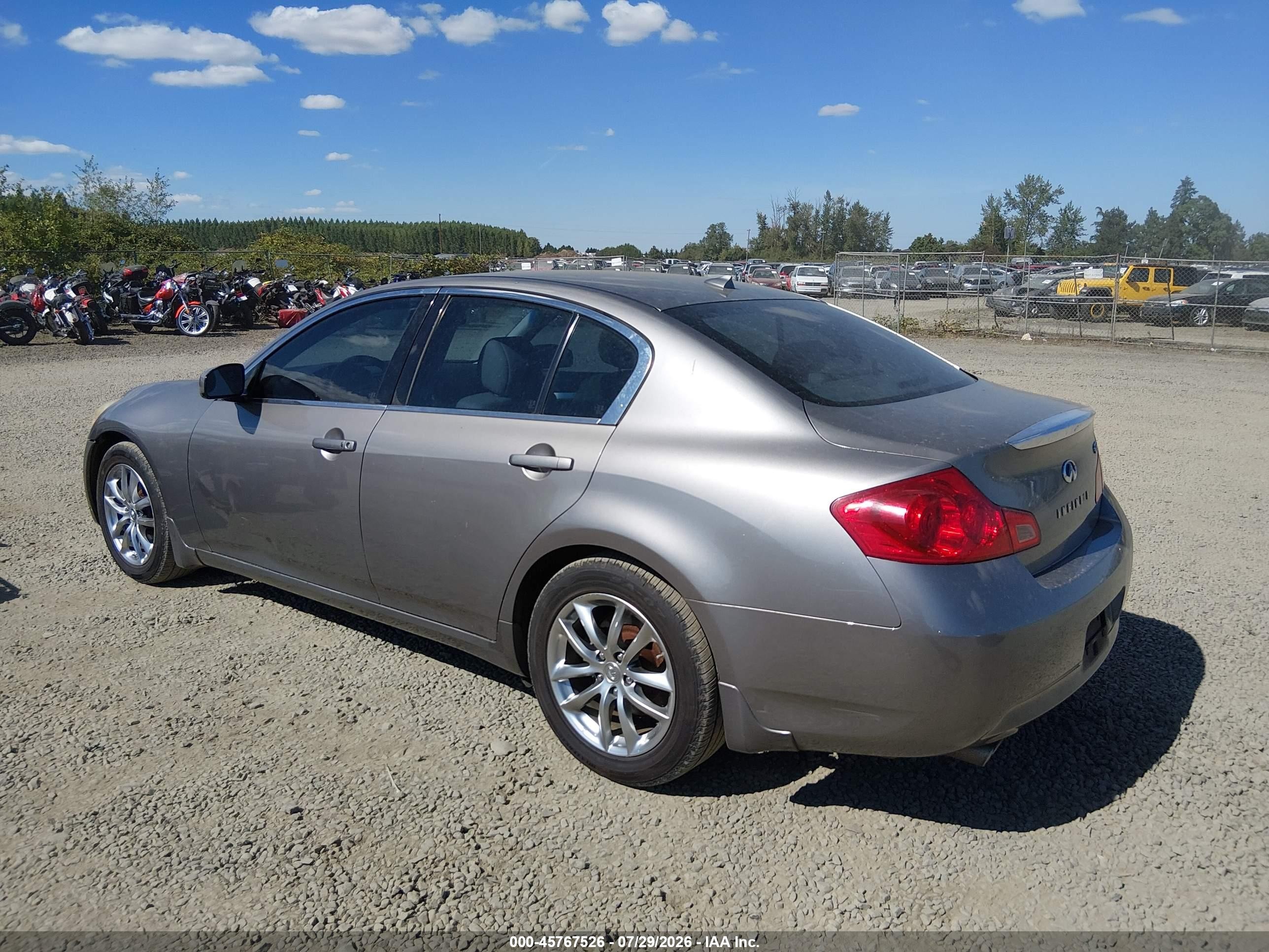 2007 Infiniti G35 Journey Silver vin: JNKBV61E37M726458