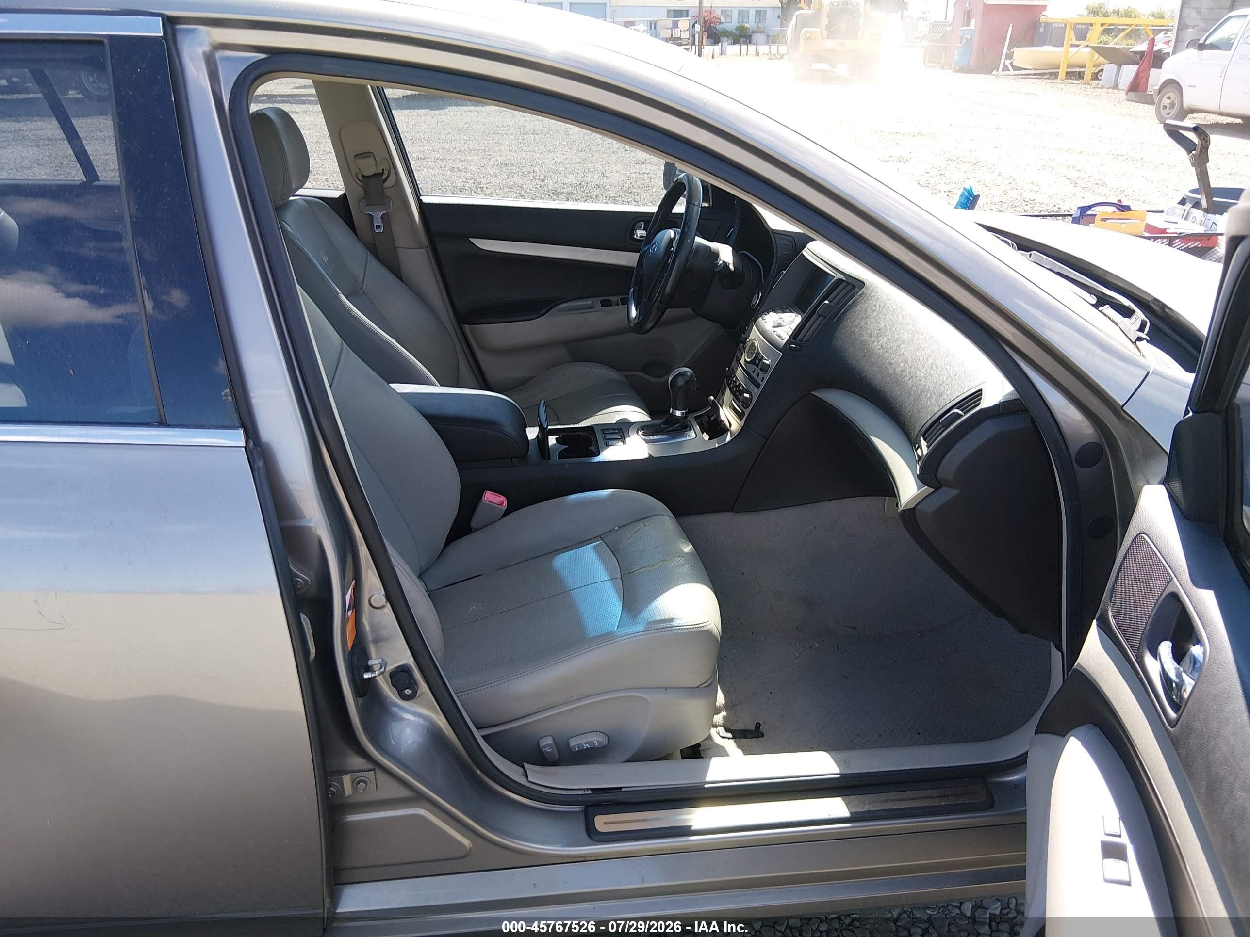 2007 Infiniti G35 Journey Silver vin: JNKBV61E37M726458