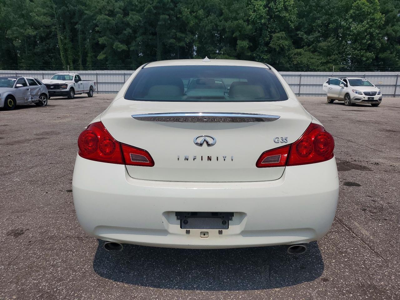 2007 Infiniti G35 Base White vin: JNKBV61E37M727917