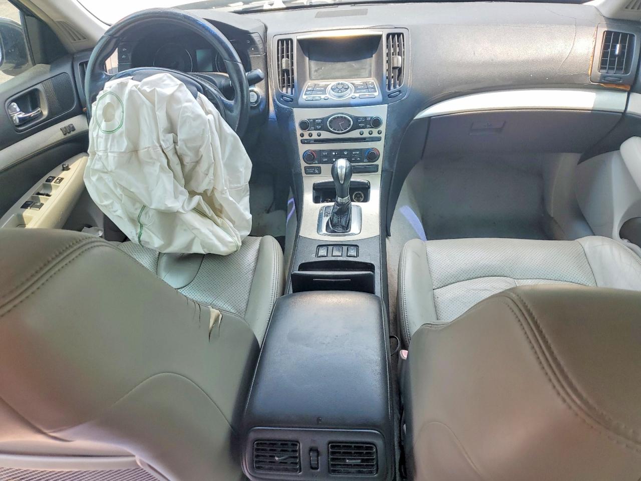 2007 Infiniti G35 Base White vin: JNKBV61E37M727917