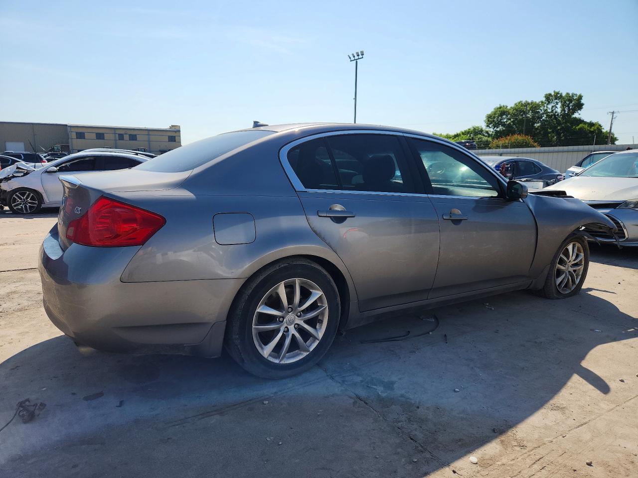 2008 Infiniti G35 Base Silver vin: JNKBV61E38M226205