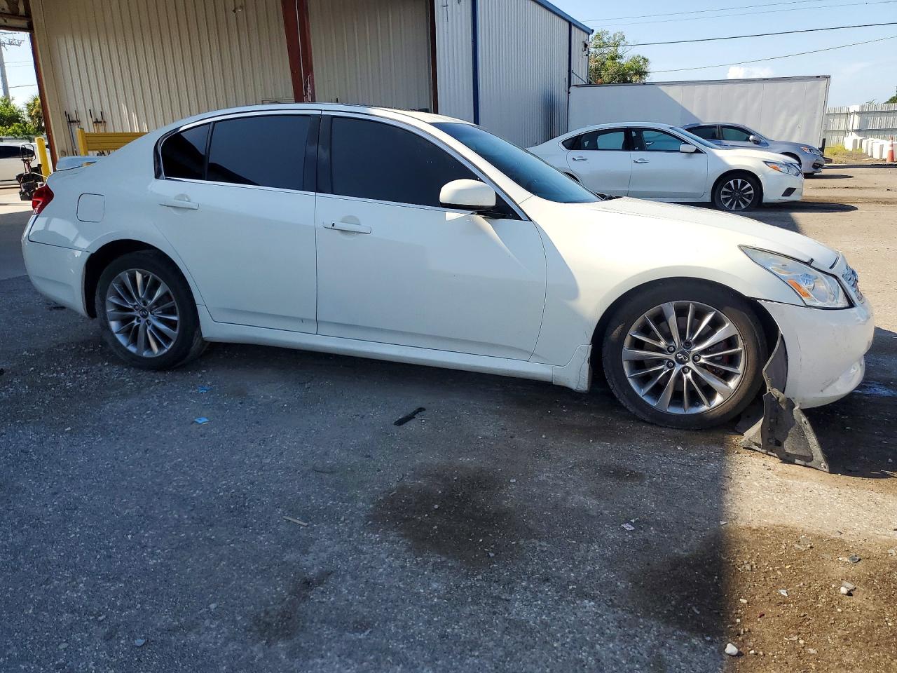 2008 Infiniti G35 White vin: JNKBV61E48M204973