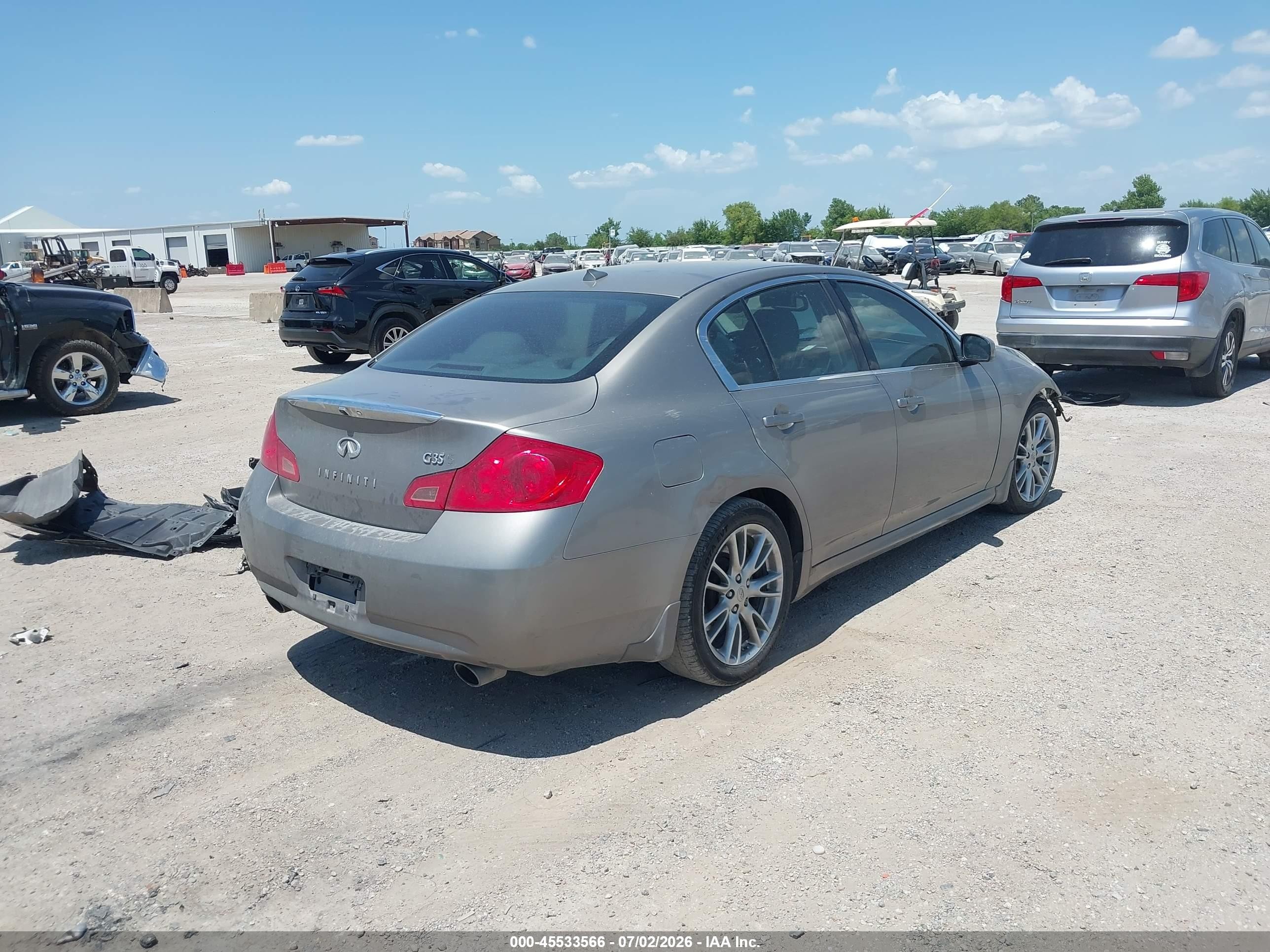 2008 Infiniti G35 Journey Champagne vin: JNKBV61E48M222745