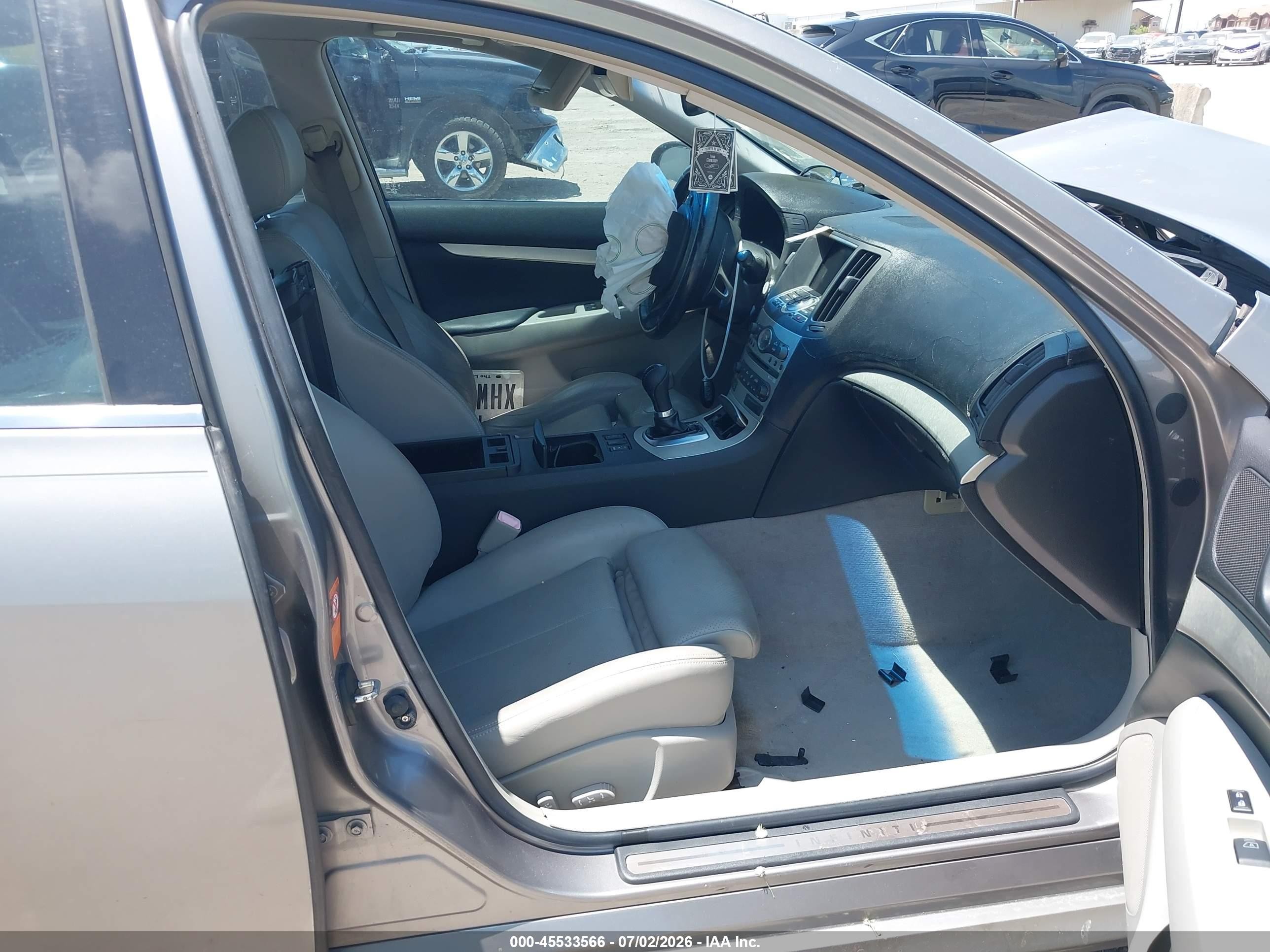2008 Infiniti G35 Journey Champagne vin: JNKBV61E48M222745