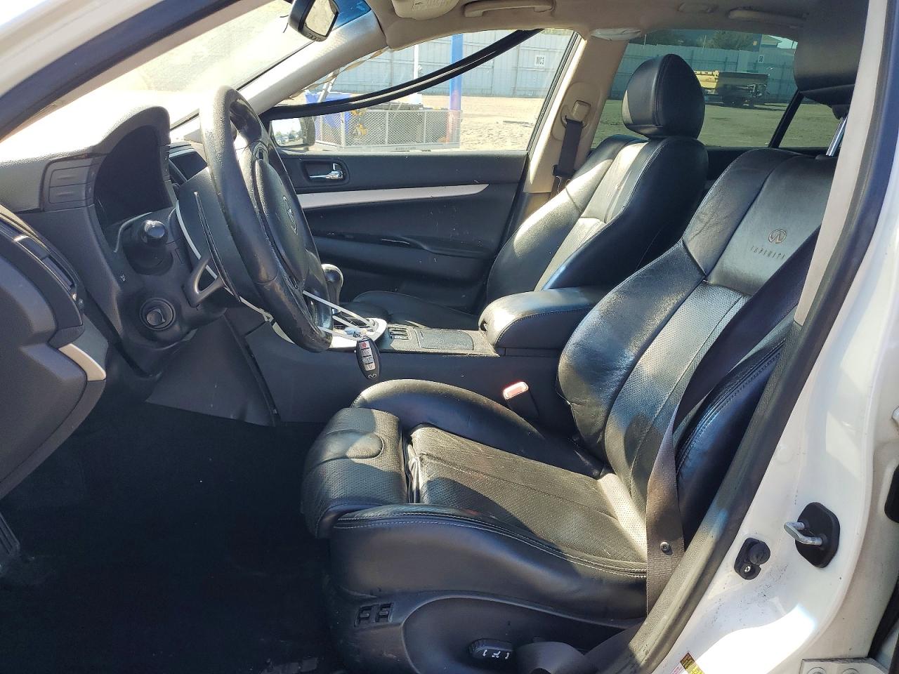 2007 Infiniti G35 Base White vin: JNKBV61E57M710763