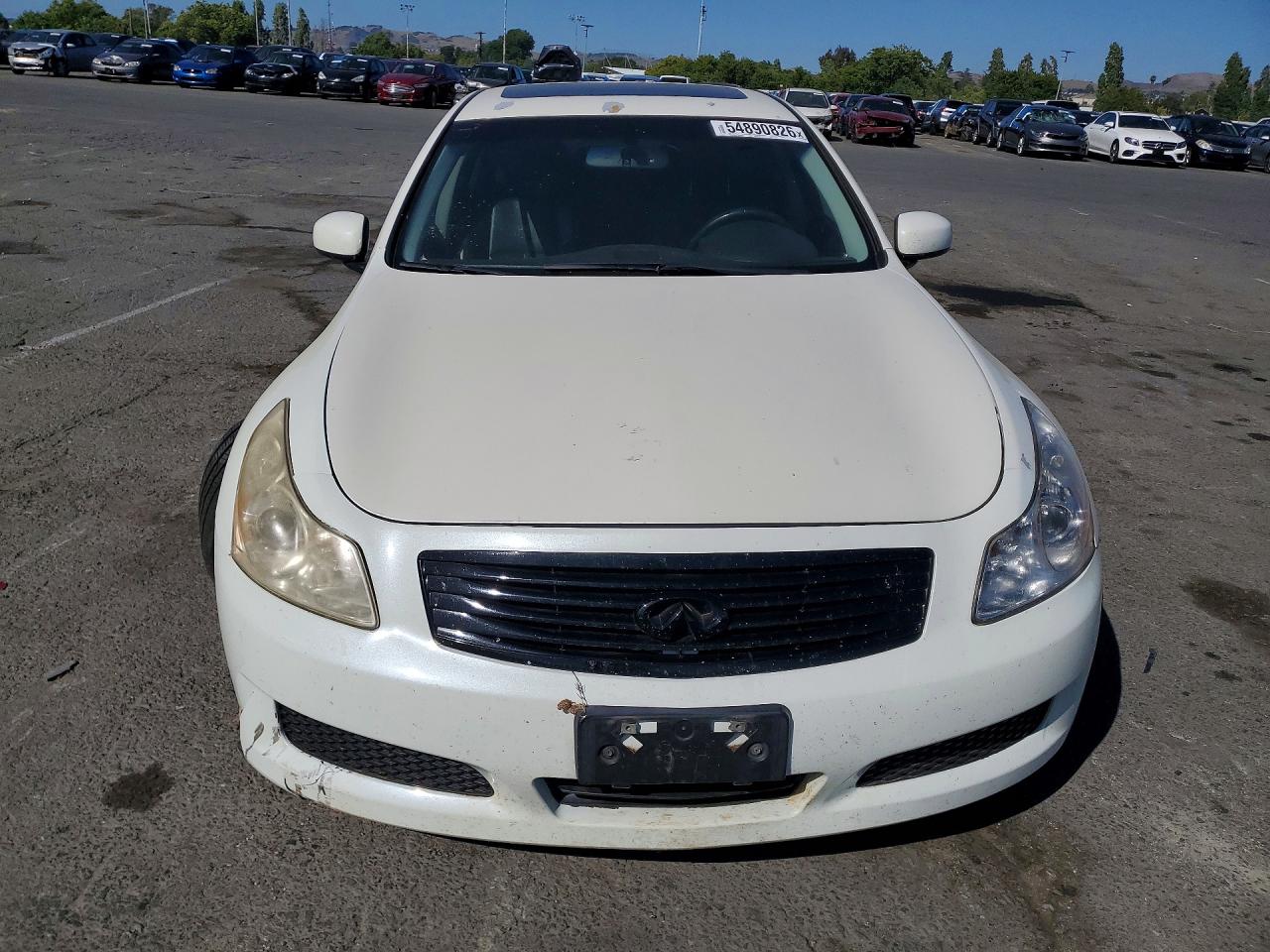 2007 Infiniti G35 Base White vin: JNKBV61E57M710763