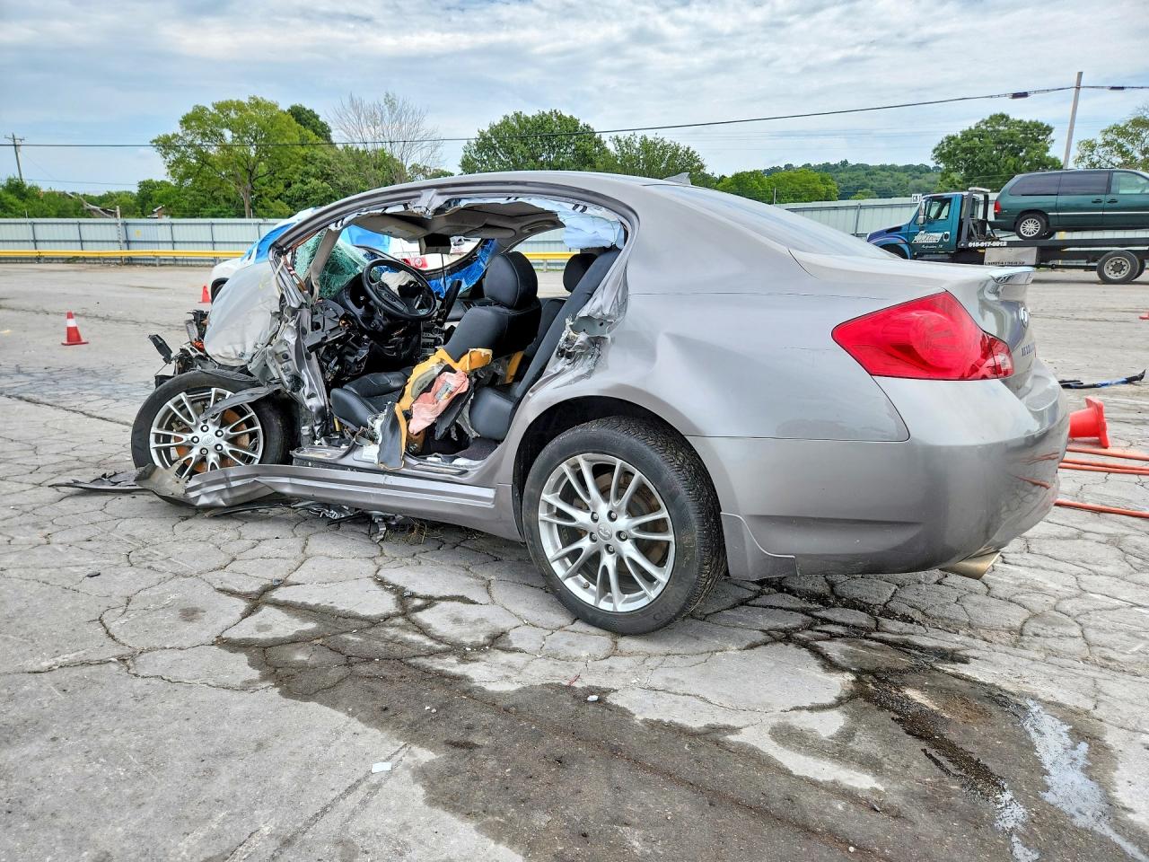 2007 Infiniti G35 Base Silver vin: JNKBV61E57M729247