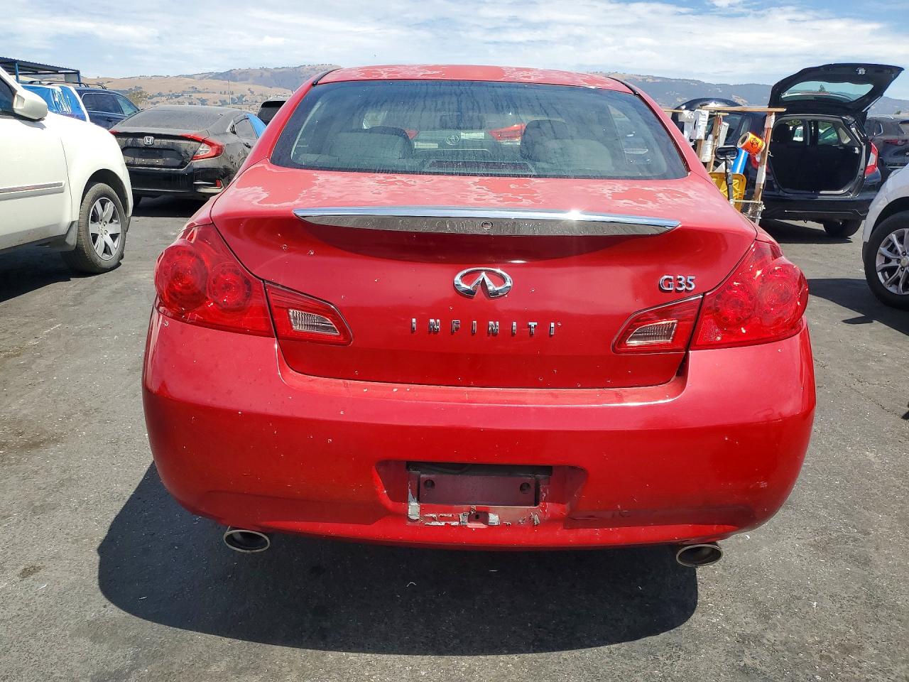 2007 Infiniti G35 Base Red vin: JNKBV61E67M709735