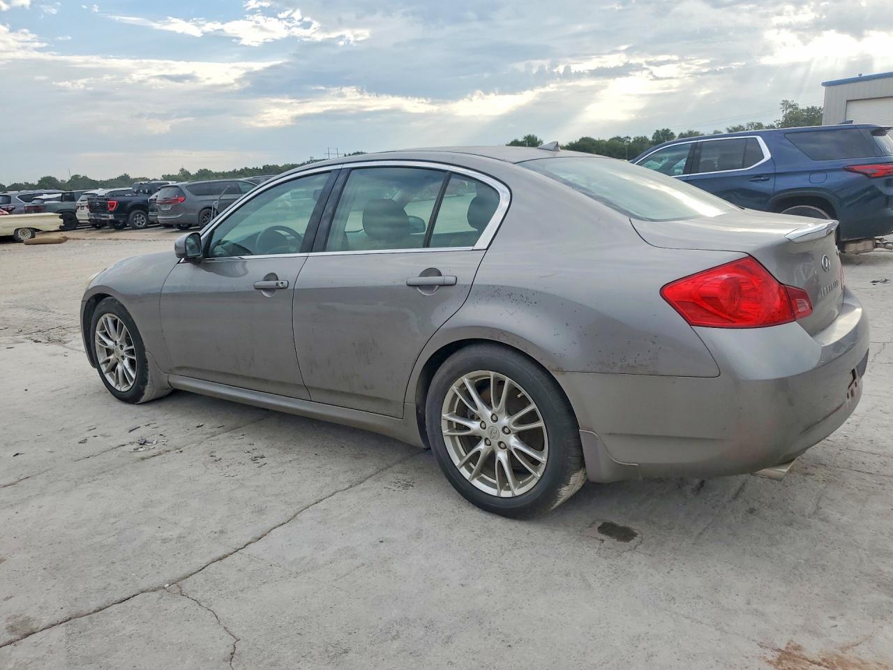 2007 Infiniti G35 Base Silver vin: JNKBV61E77M721179