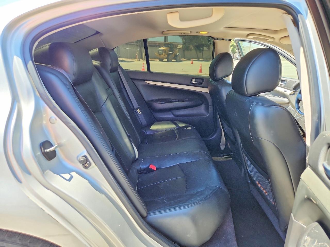 2007 Infiniti G35 Base Silver vin: JNKBV61E77M724583