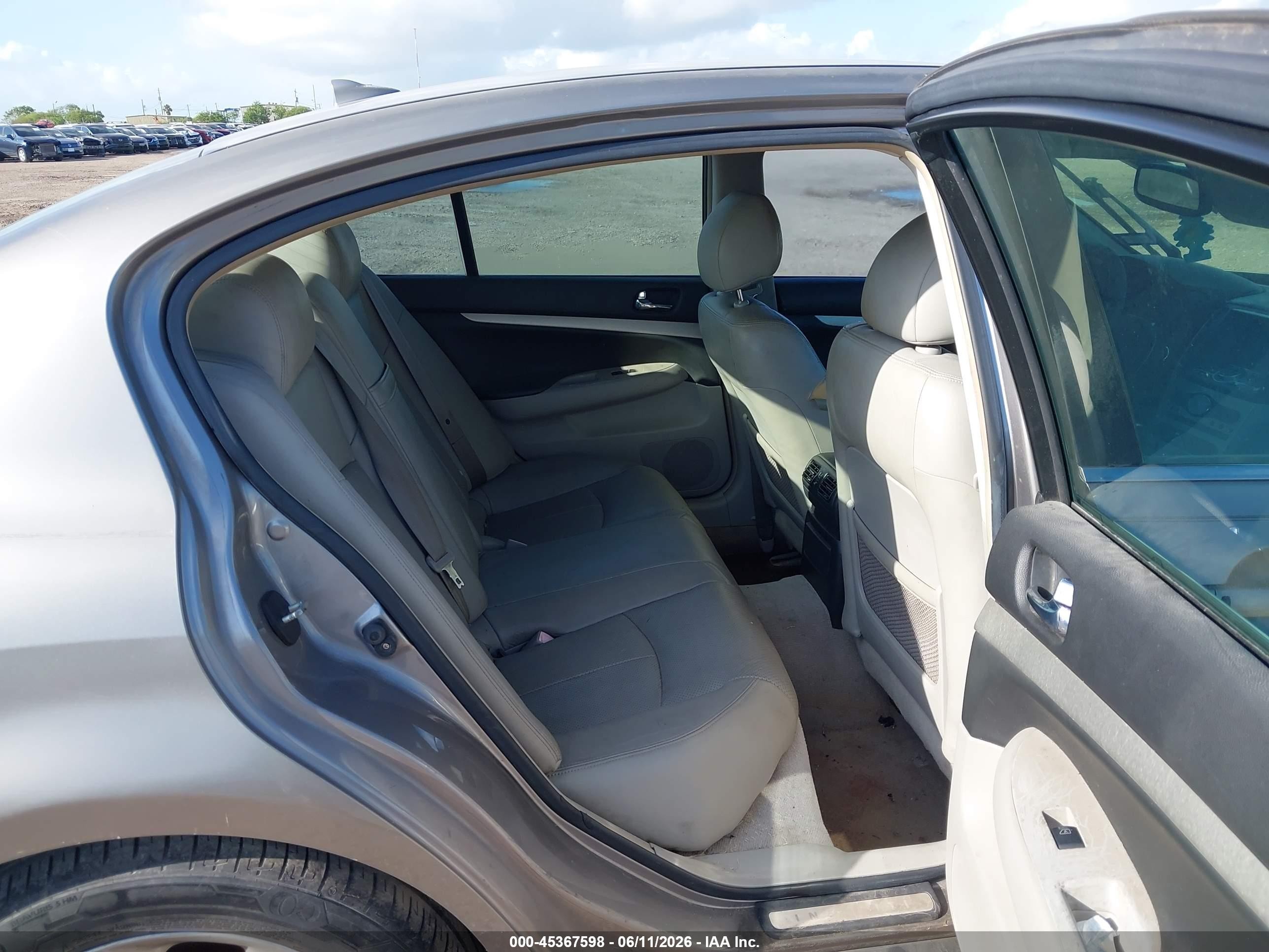 2008 Infiniti G35 Journey Gray vin: JNKBV61E78M208290