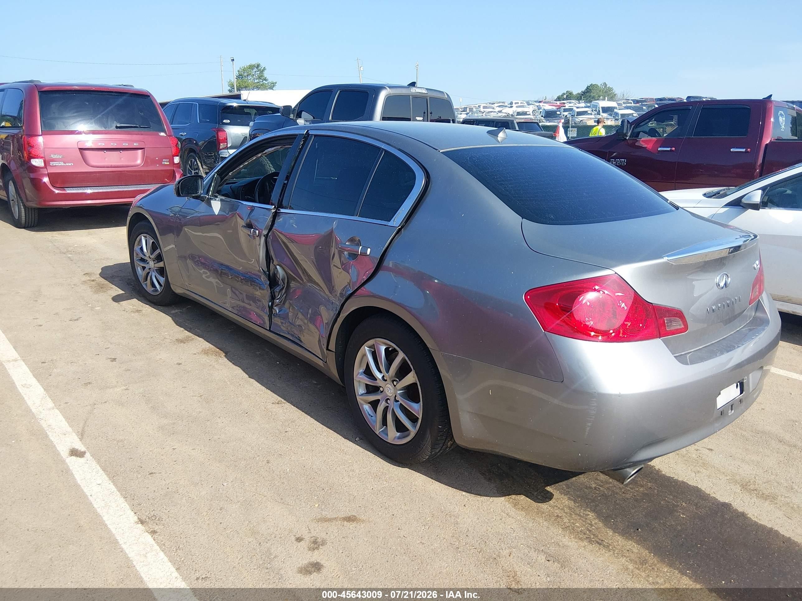 2008 Infiniti G35 Journey Gray vin: JNKBV61E78M209276
