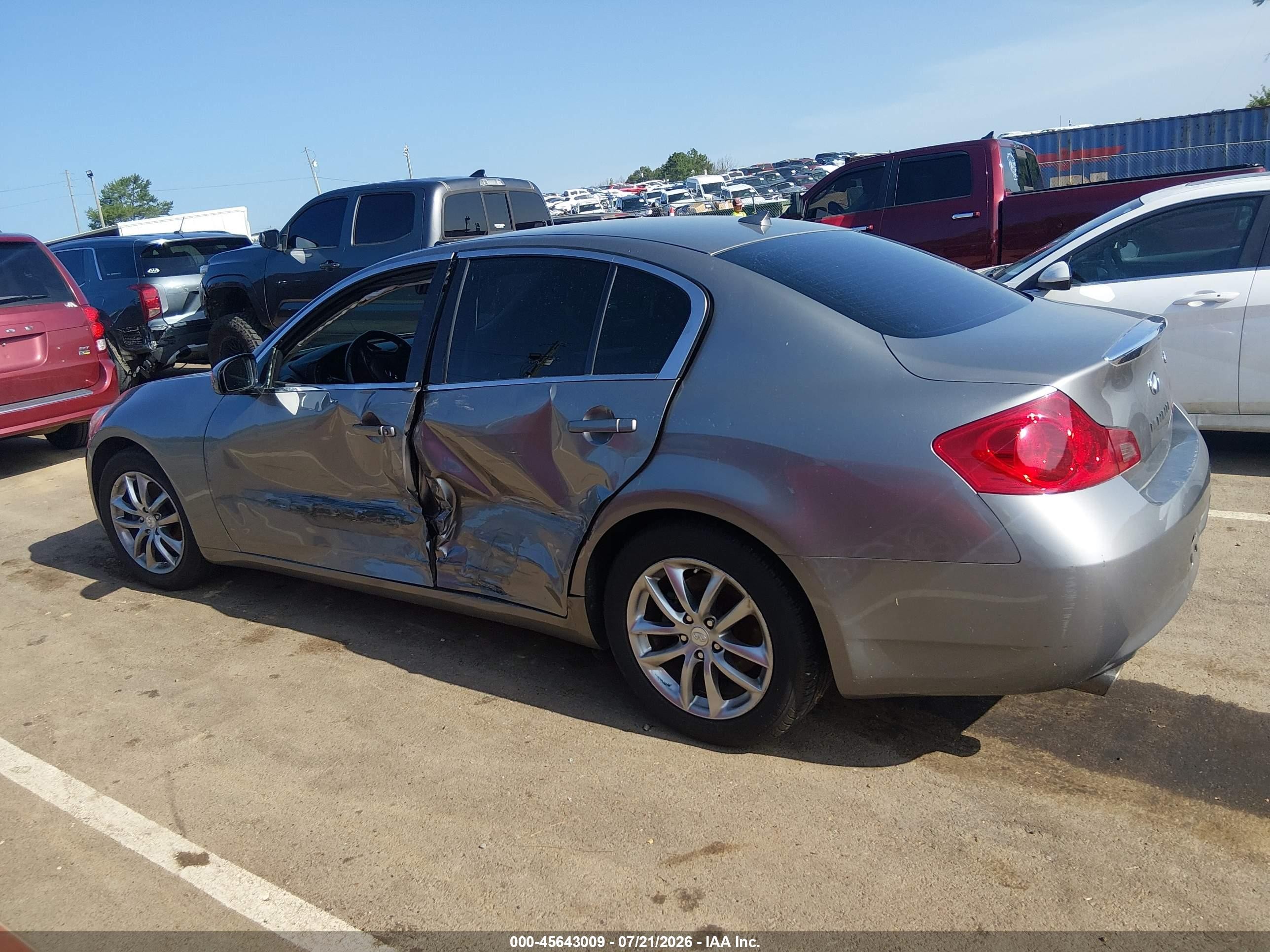 2008 Infiniti G35 Journey Gray vin: JNKBV61E78M209276