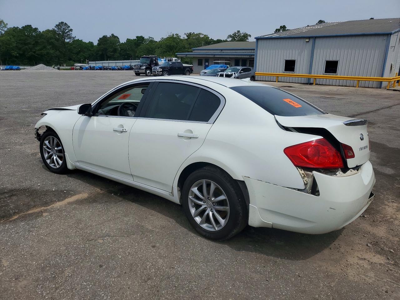 2008 Infiniti G35 Base White vin: JNKBV61E78M210458