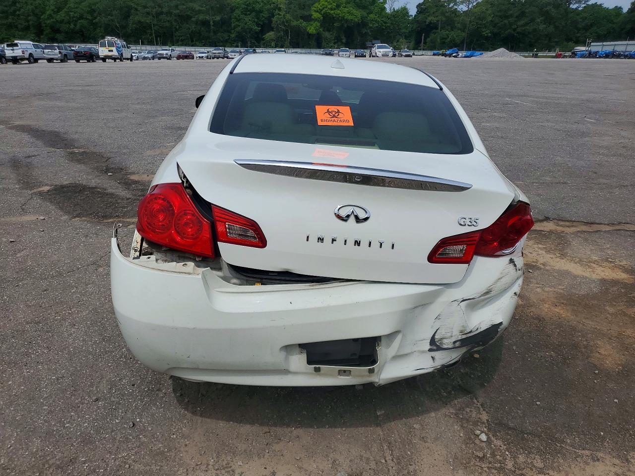 2008 Infiniti G35 Base White vin: JNKBV61E78M210458