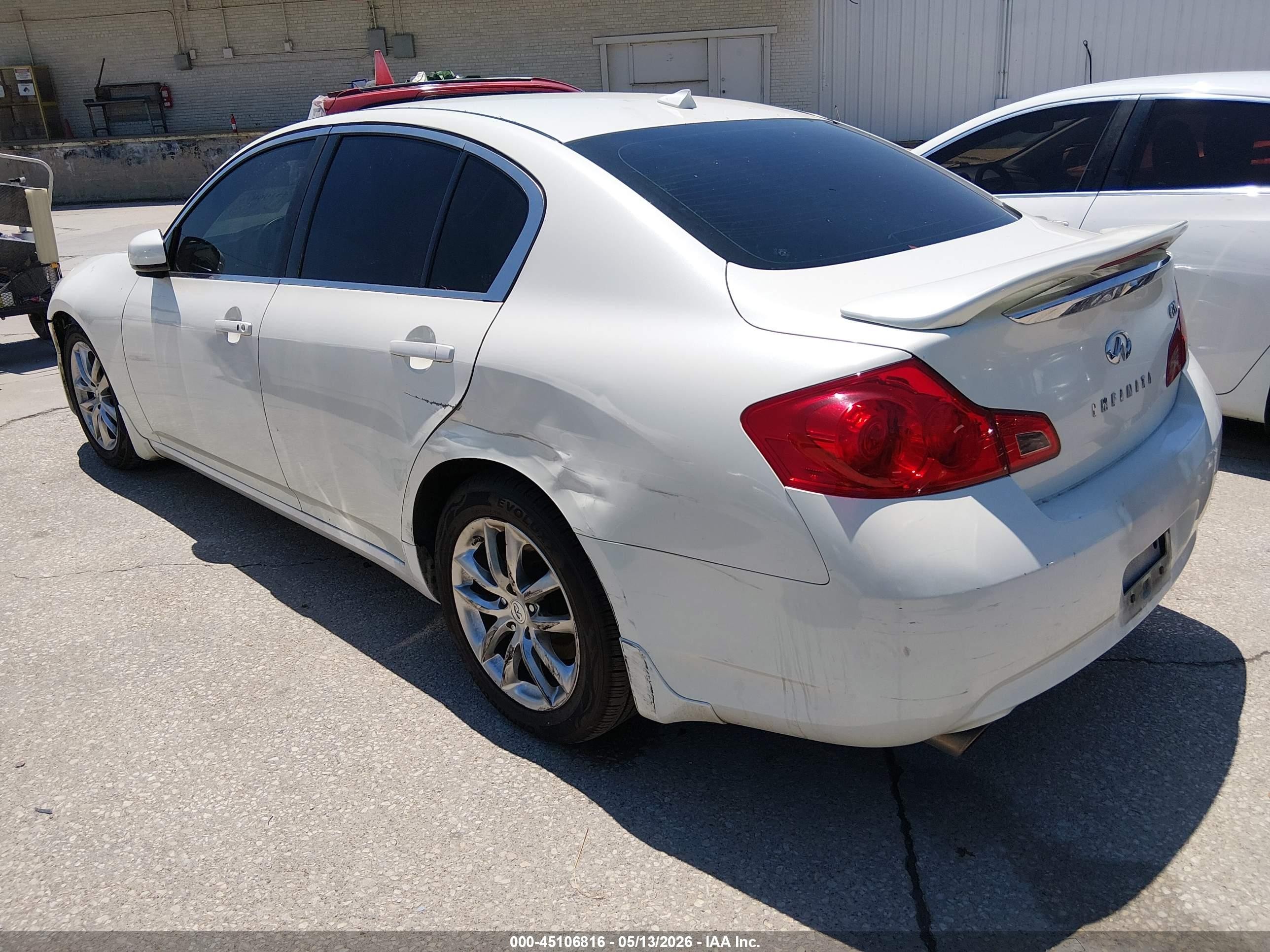 2008 Infiniti G35 Journey White vin: JNKBV61E78M215935