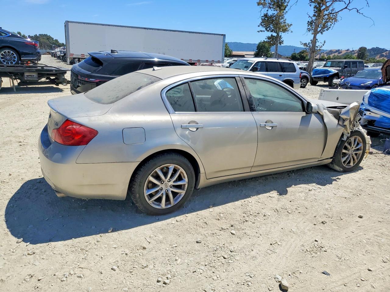 2008 Infiniti G35 Base Tan vin: JNKBV61E78M219290